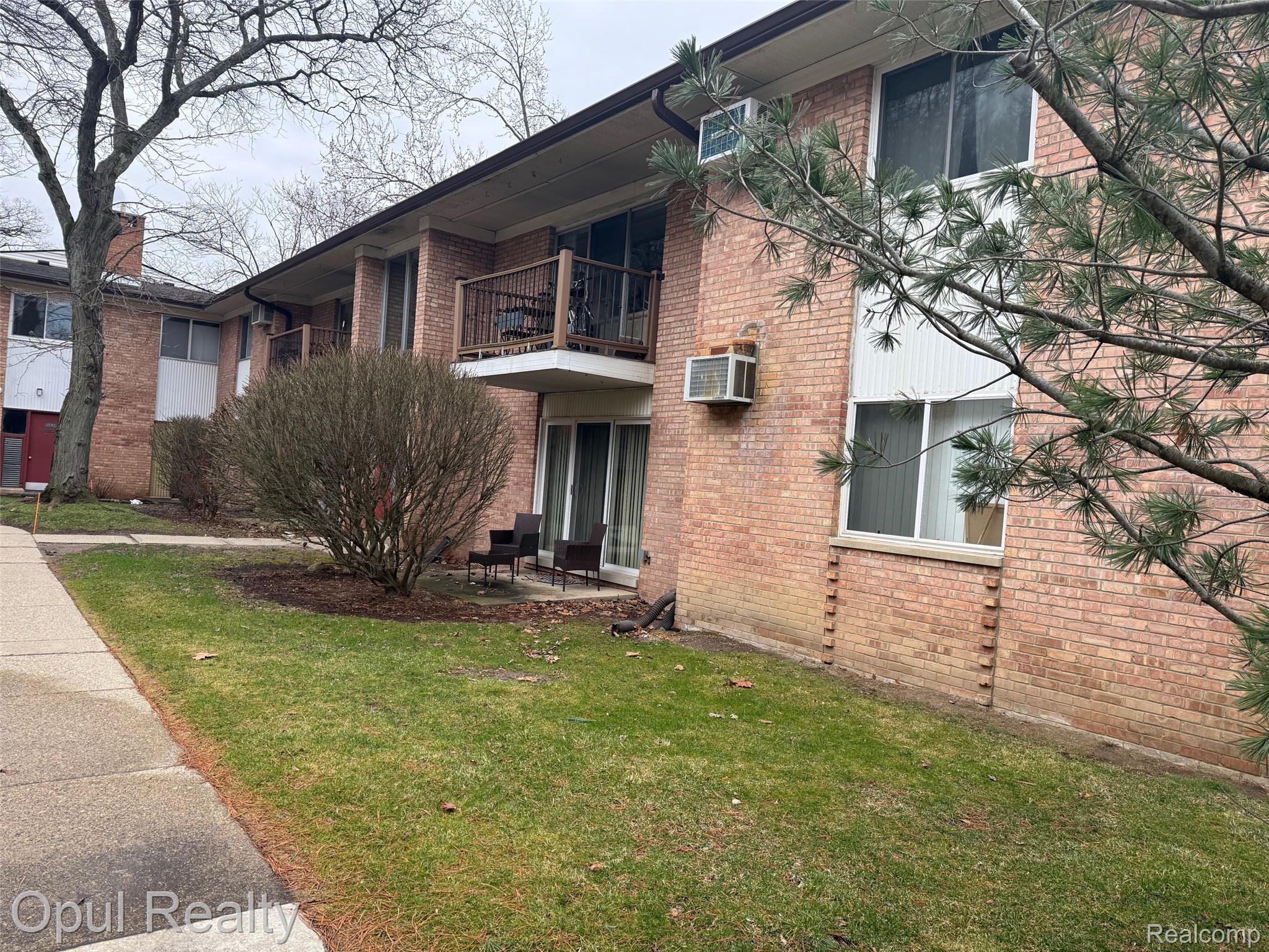 1237 Island Drive Ann Arbor City MI 48105