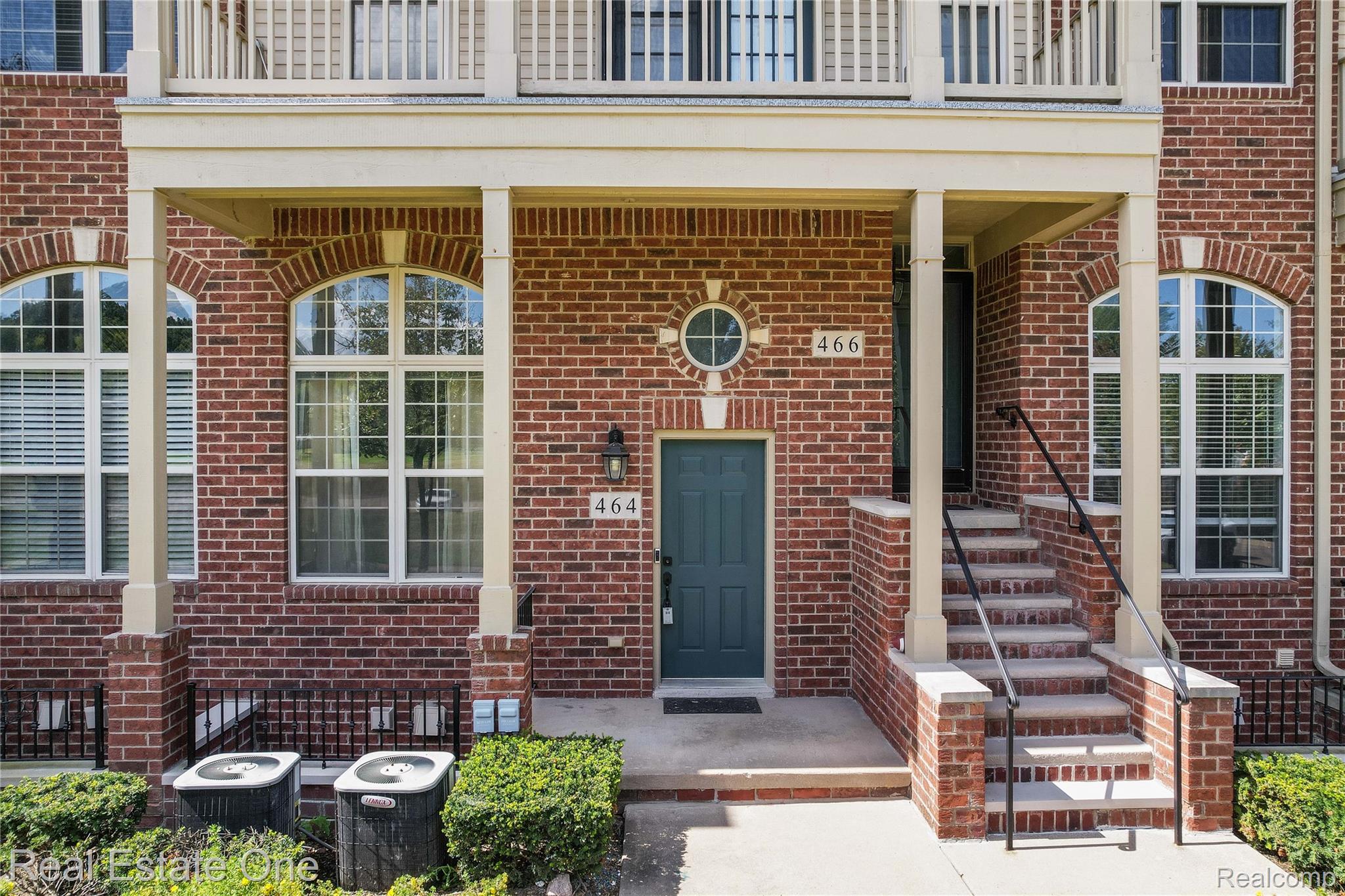 464 Old Pine Way Walled Lake City MI 48390