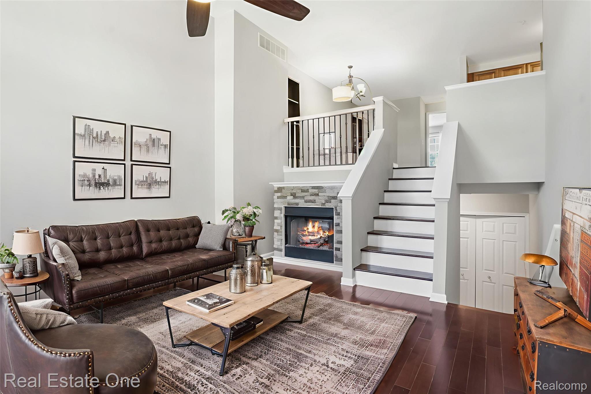 464 Old Pine Way Walled Lake City MI 48390