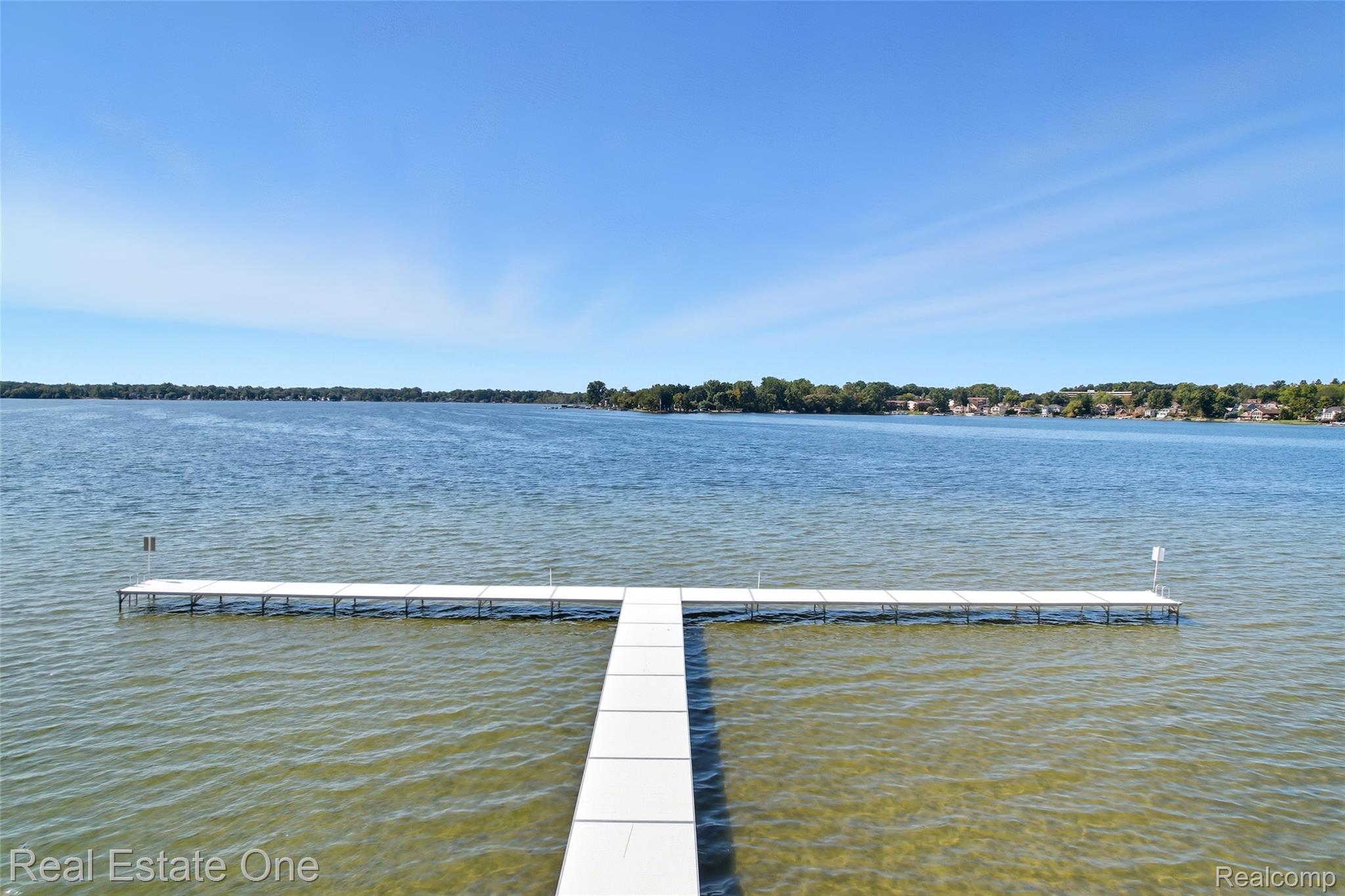 464 Old Pine Way Walled Lake City MI 48390