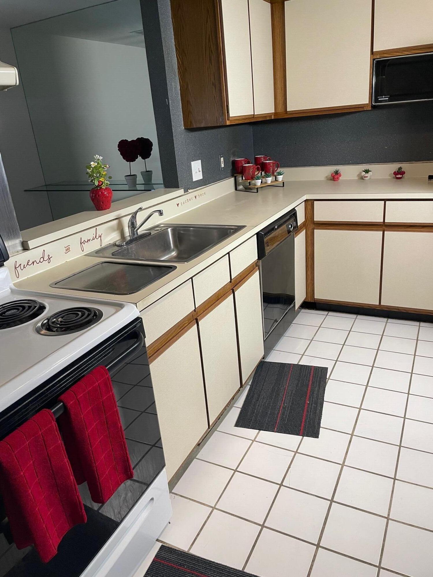 27430 Evergreen Road Lathrup Village City MI 48076