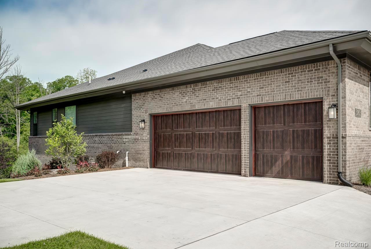 30797 Franklin Hills Court Farmington Hills City MI 48334