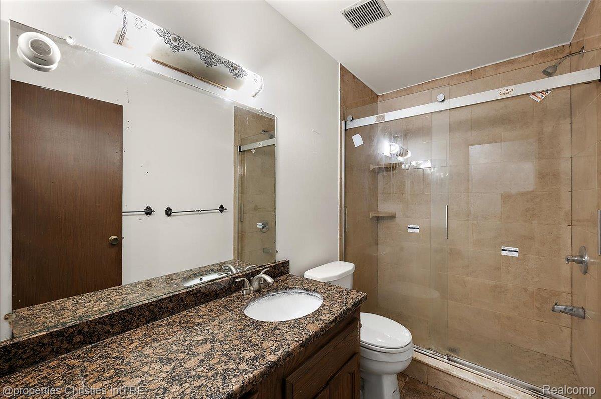 35509 Heritage Lane Farmington City MI 48335