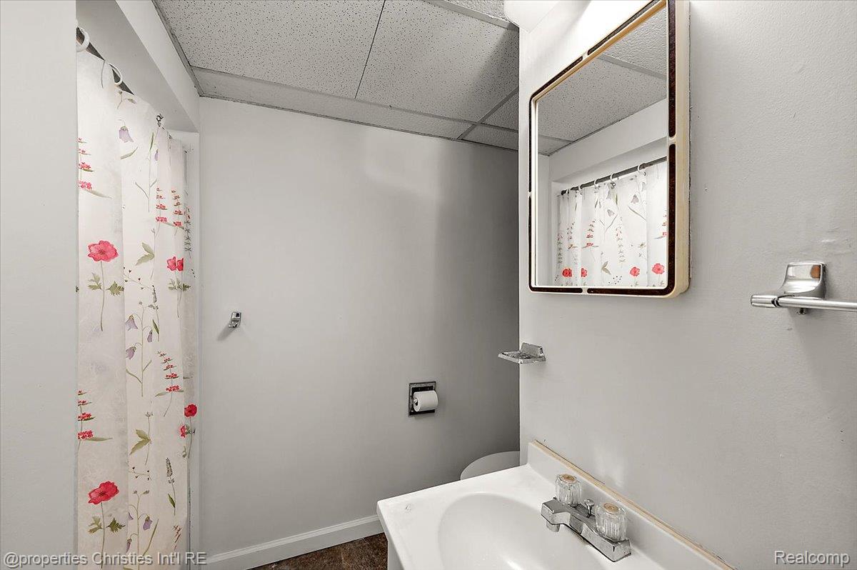 35509 Heritage Lane Farmington City MI 48335