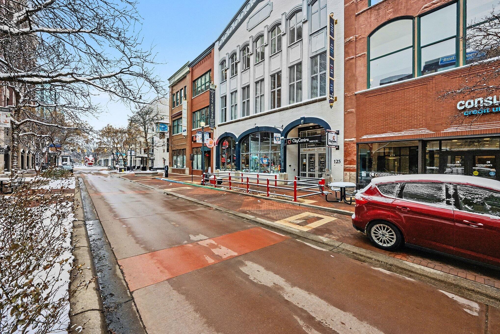 125 S Kalamazoo Mall Kalamazoo City MI 49007