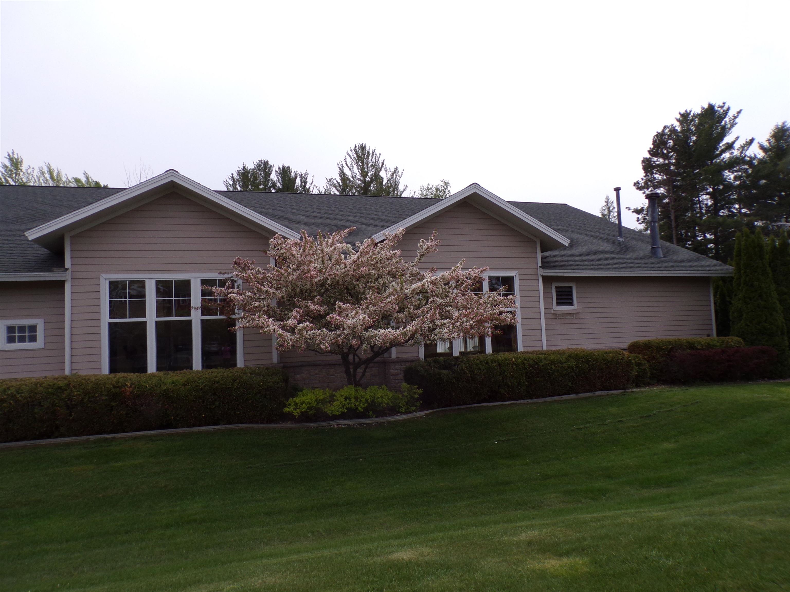 1246 Sunnyside Drive Cadillac City MI 49601