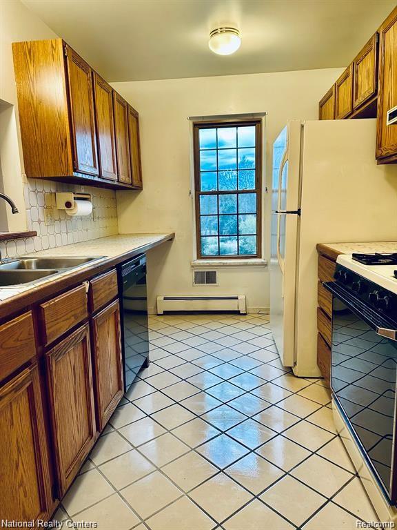 12043 Shenandoah Drive Green Oak Township MI 48178