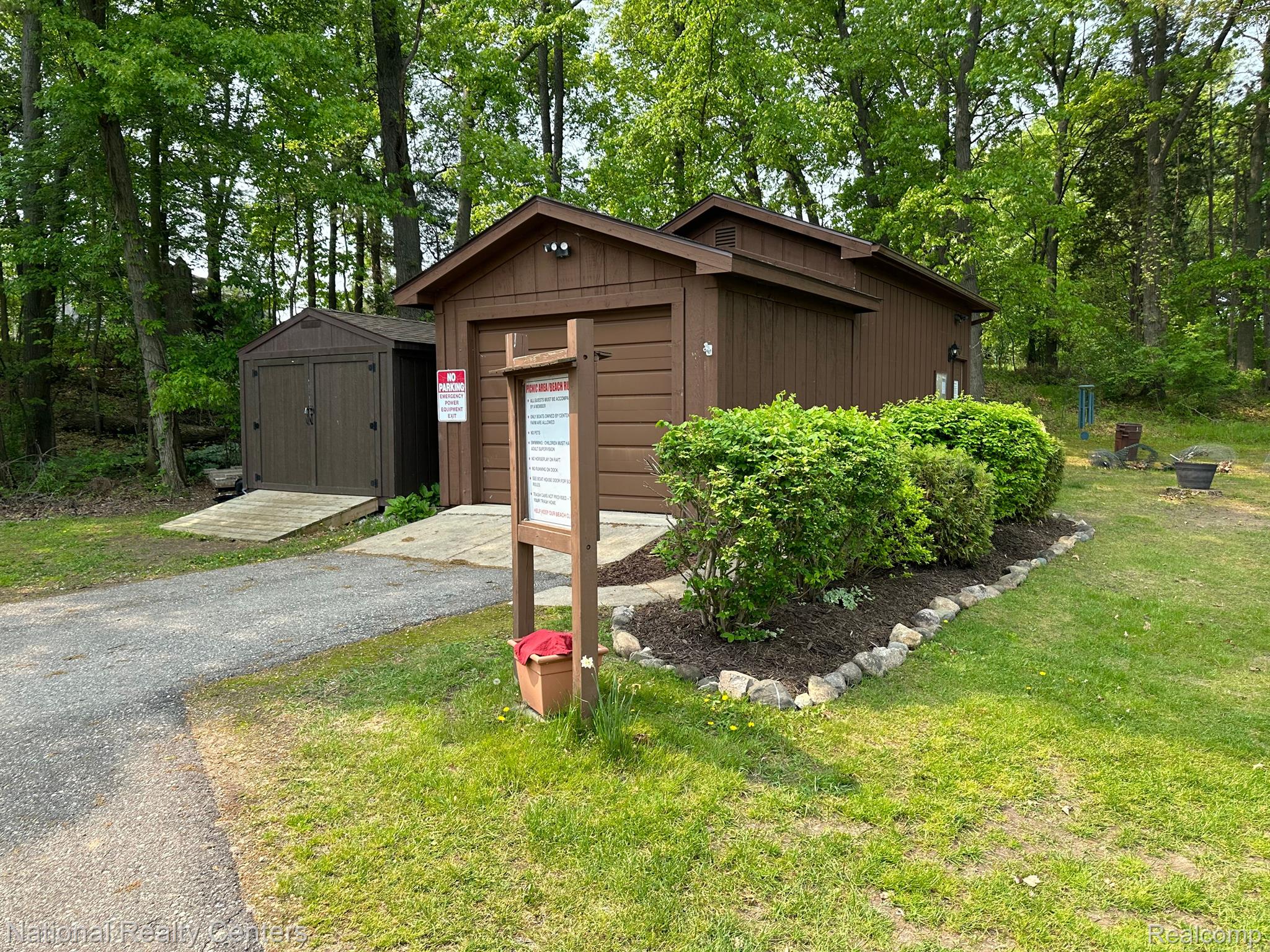 12043 Shenandoah Drive Green Oak Township MI 48178