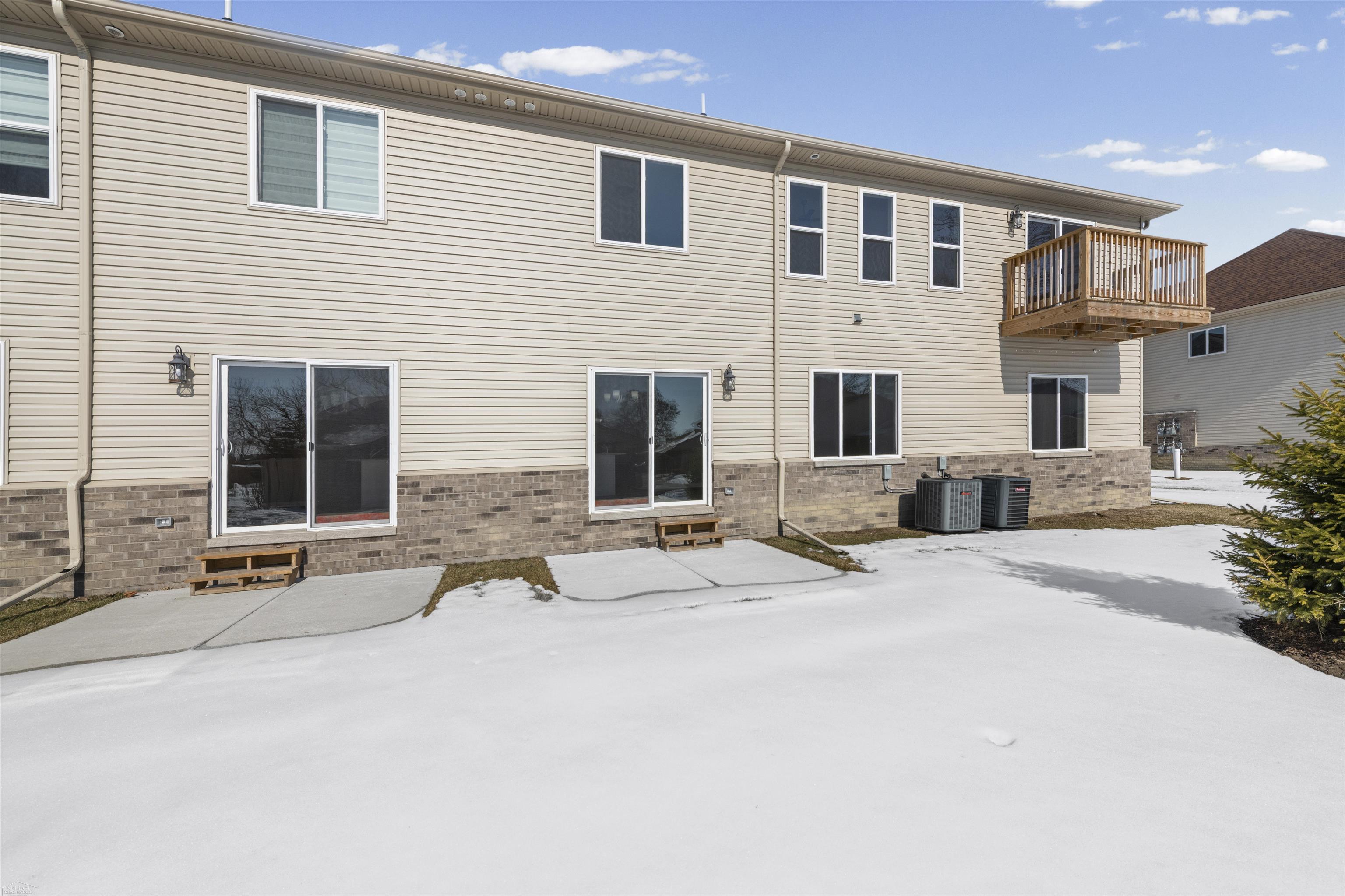 16520 Savor Lane Clinton Charter Township MI 48035