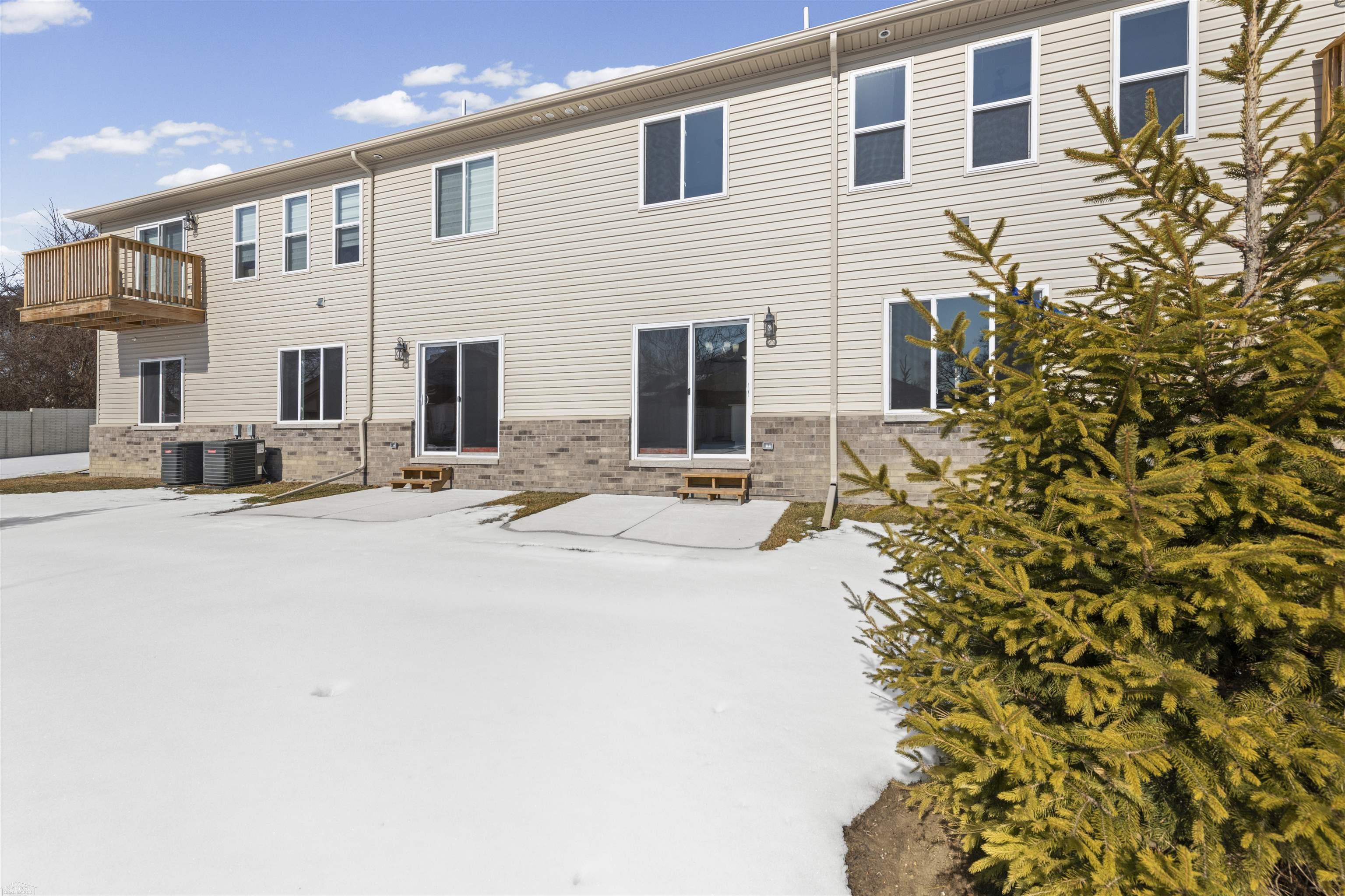 16520 Savor Lane Clinton Charter Township MI 48035