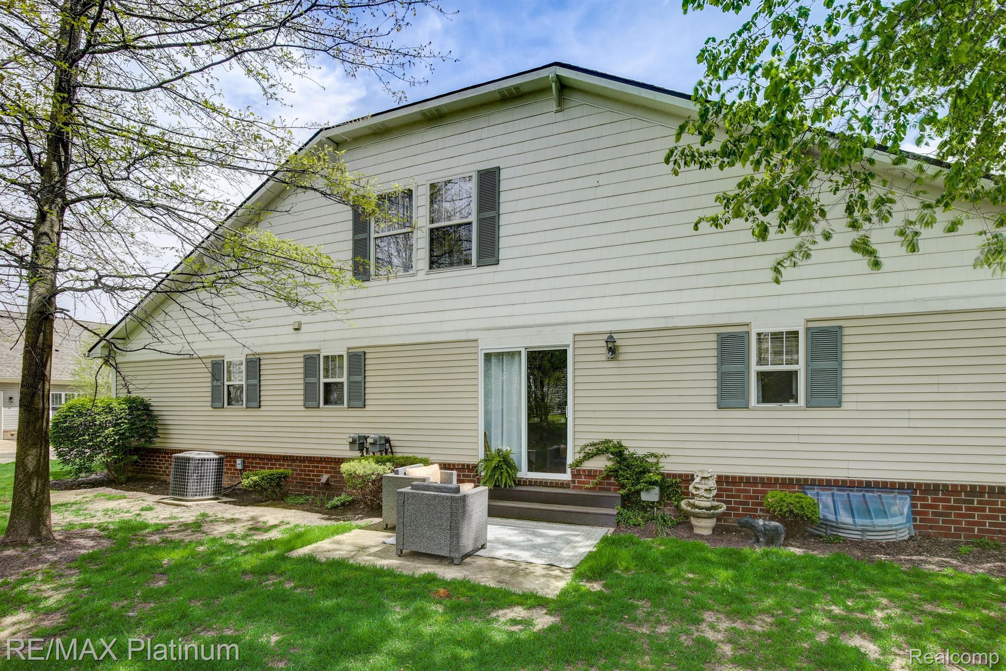 1702 Carlisle Street Howell City MI 48855