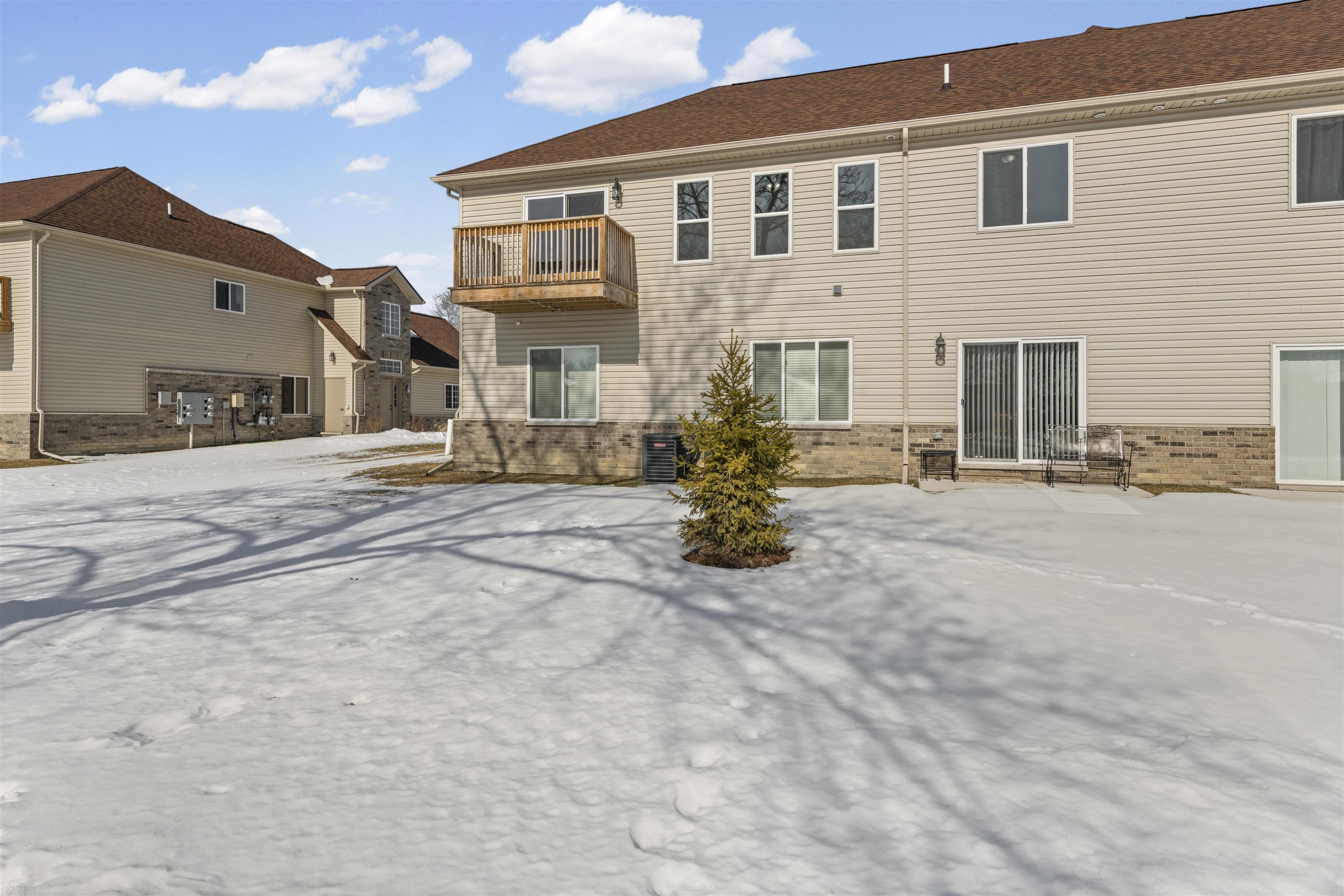 16540 Savor Lane Clinton Charter Township MI 48035