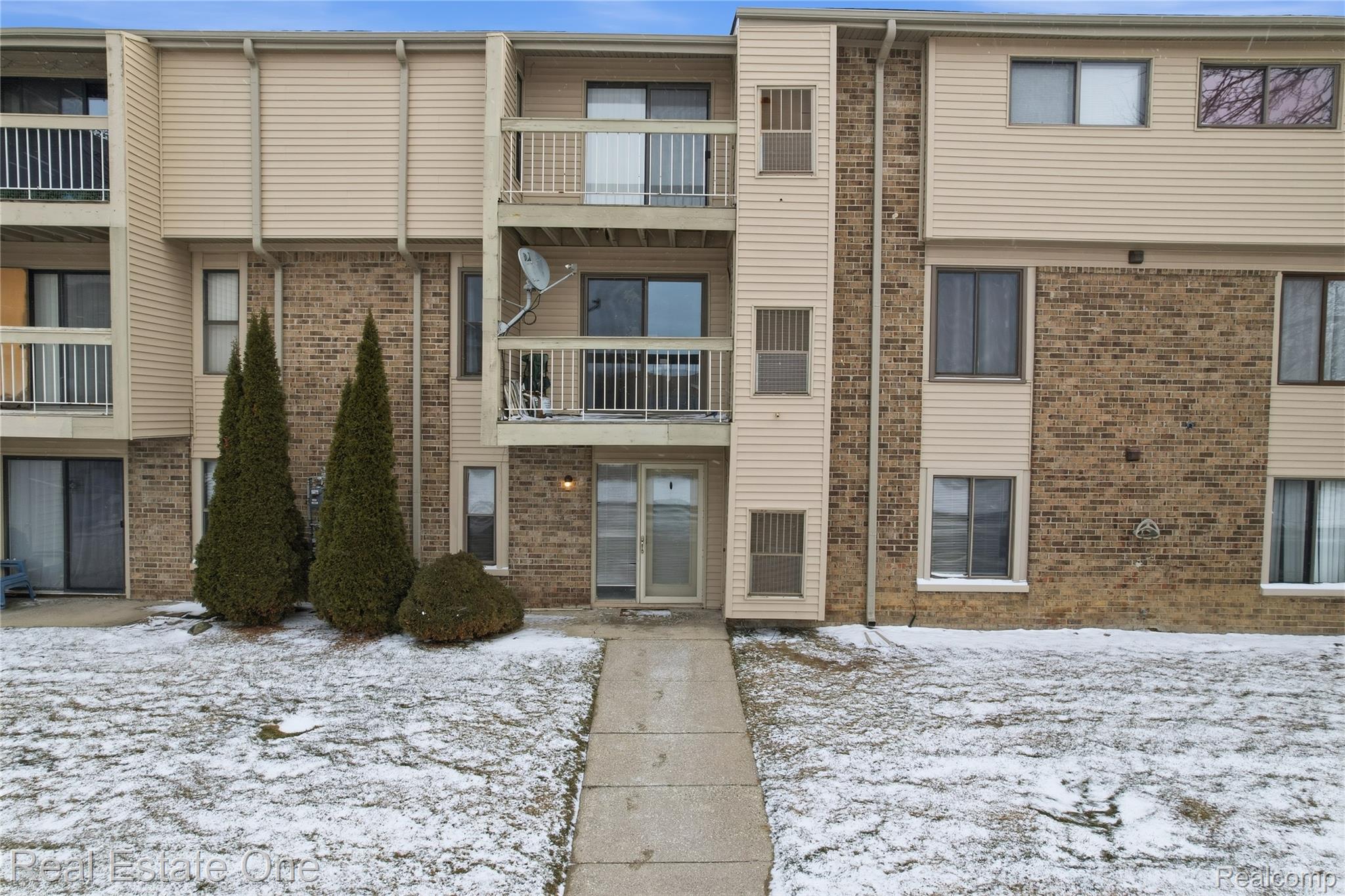 30475 W 14 Mile Road Farmington Hills City MI 48334