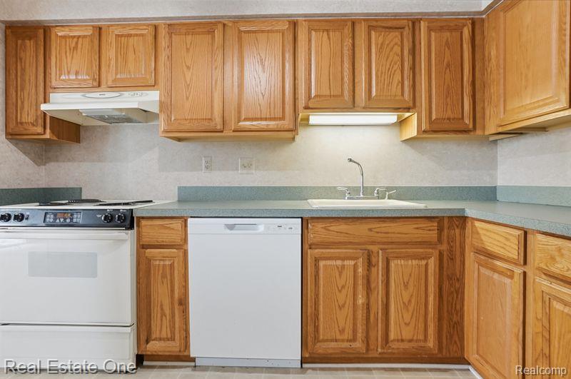 30475 W 14 Mile Road Farmington Hills City MI 48334