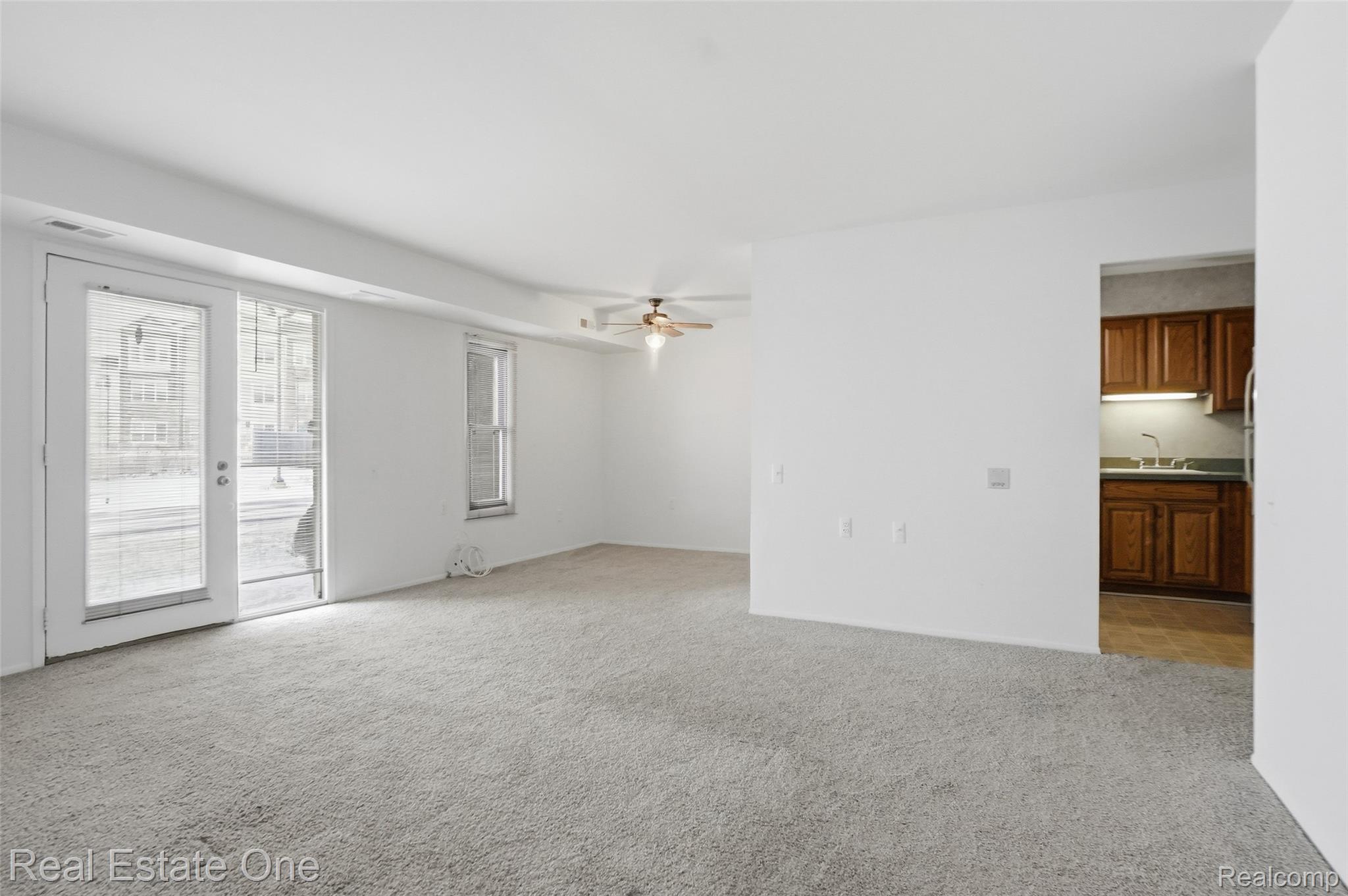 30475 W 14 Mile Road Farmington Hills City MI 48334