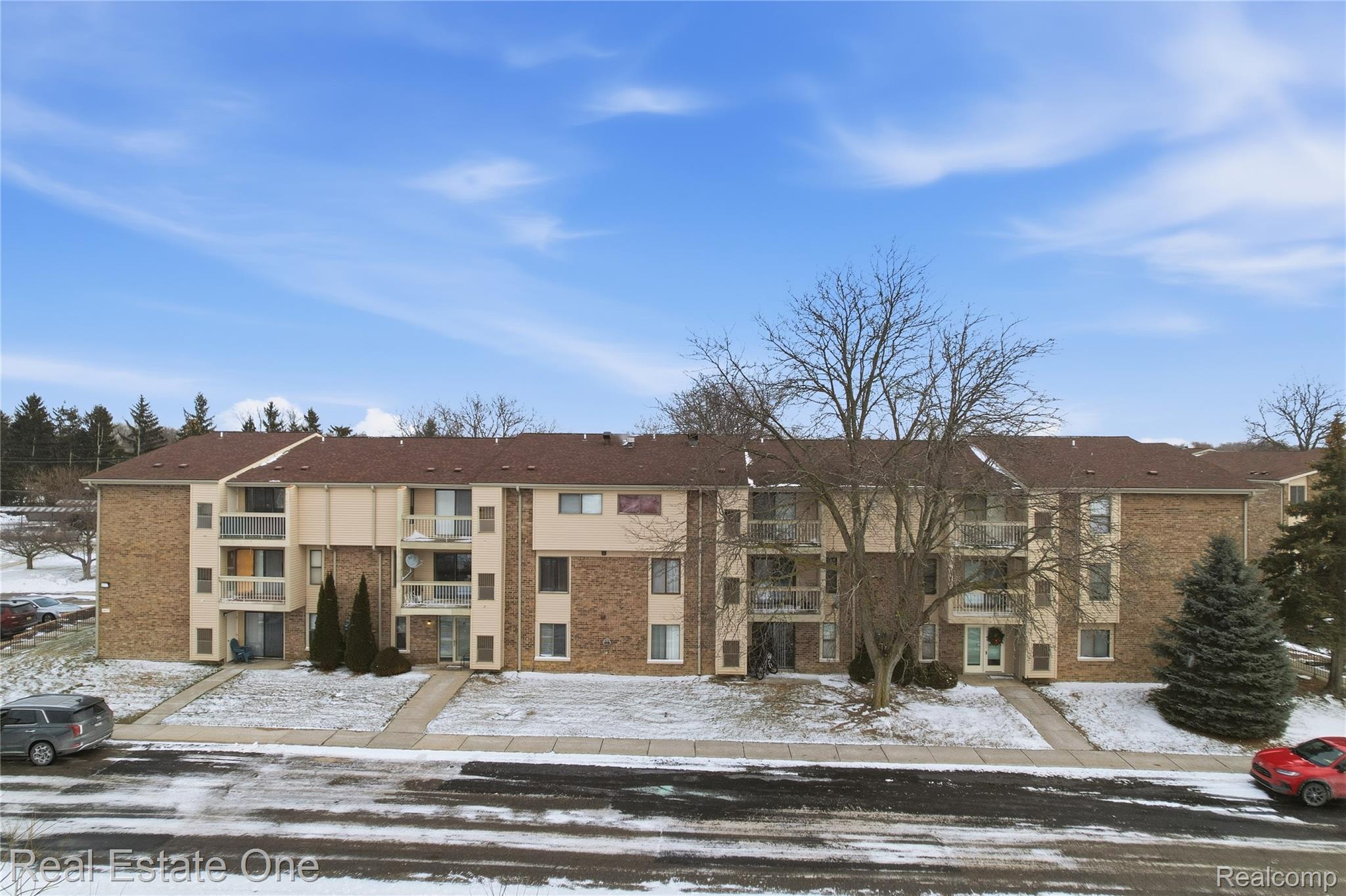 30475 W 14 Mile Road Farmington Hills City MI 48334