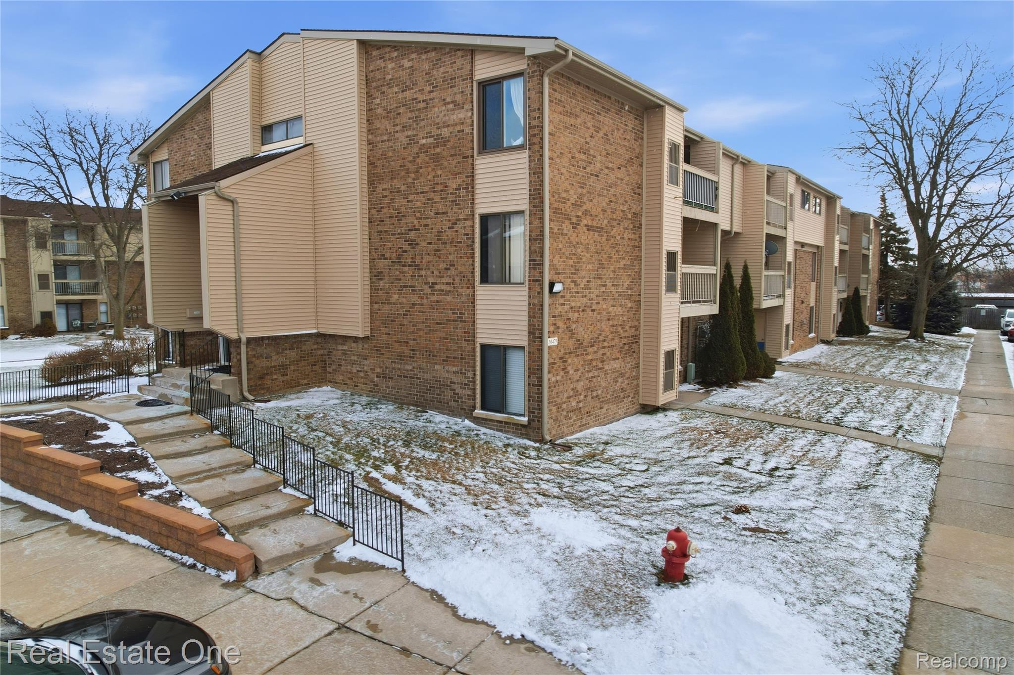 30475 W 14 Mile Road Farmington Hills City MI 48334
