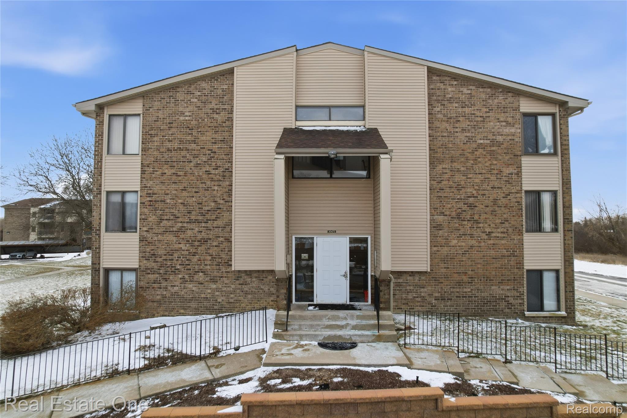 30475 W 14 Mile Road Farmington Hills City MI 48334