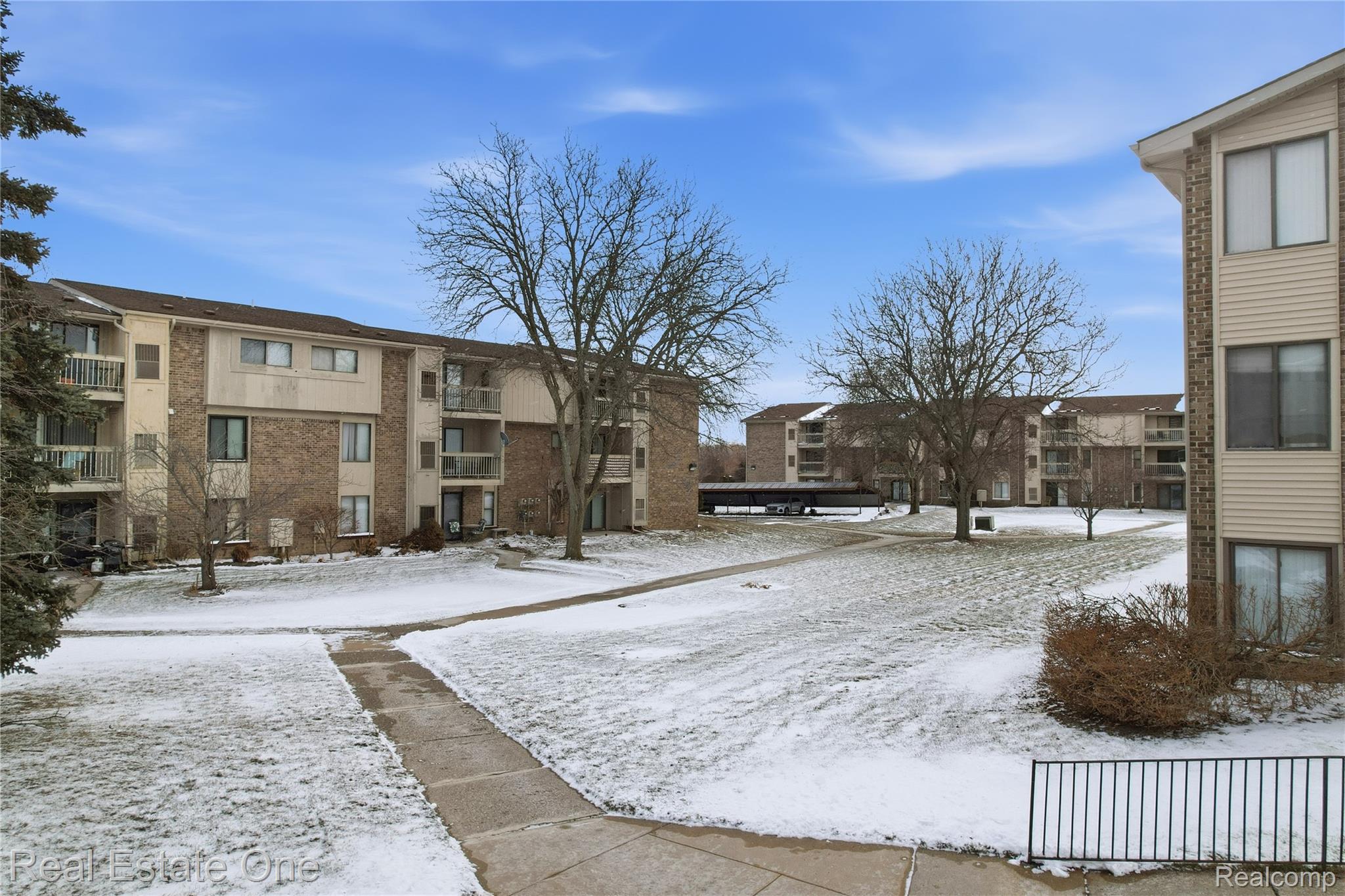 30475 W 14 Mile Road Farmington Hills City MI 48334