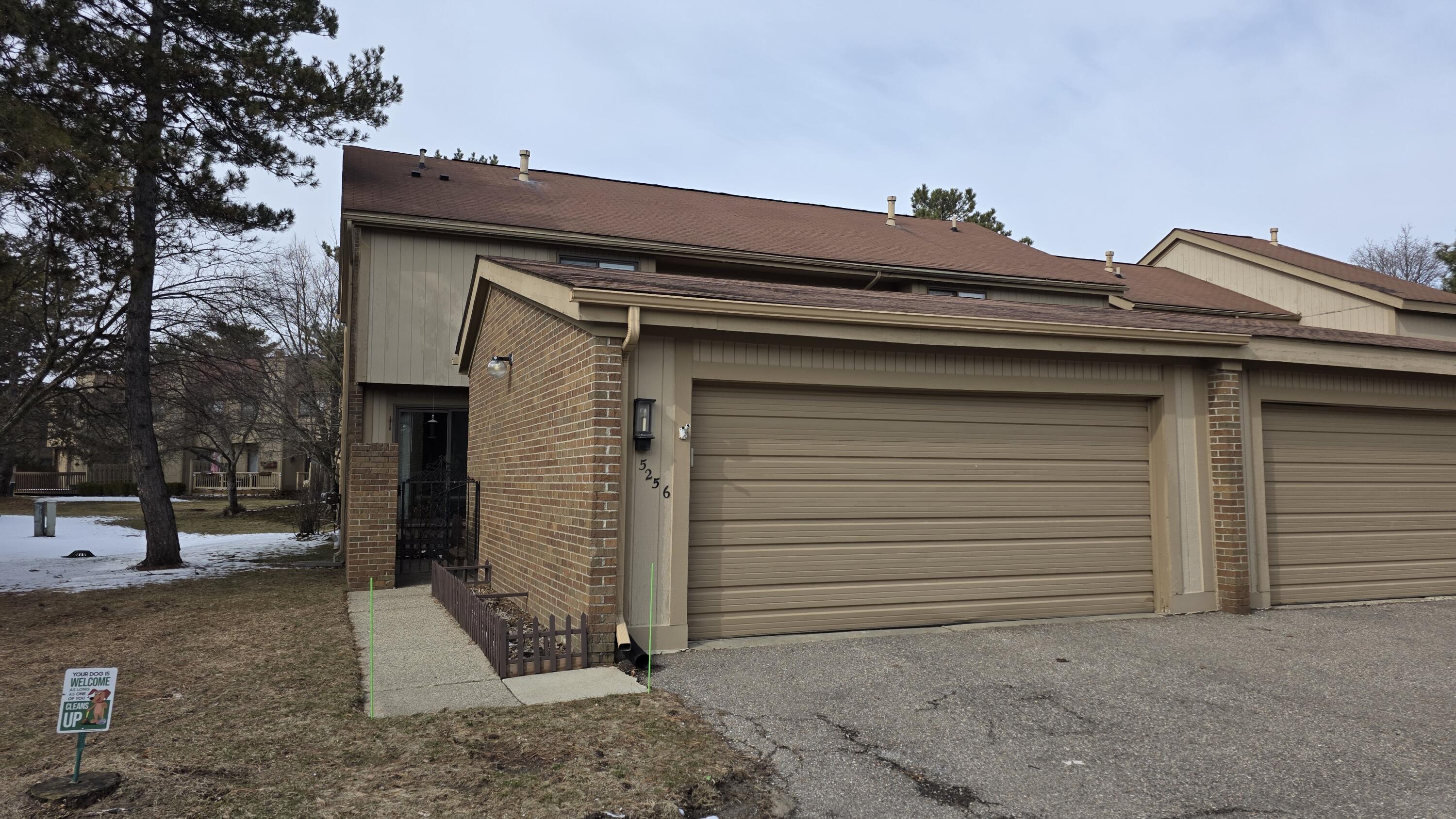 5256 Wright Way E West Bloomfield Charter Township MI 48322