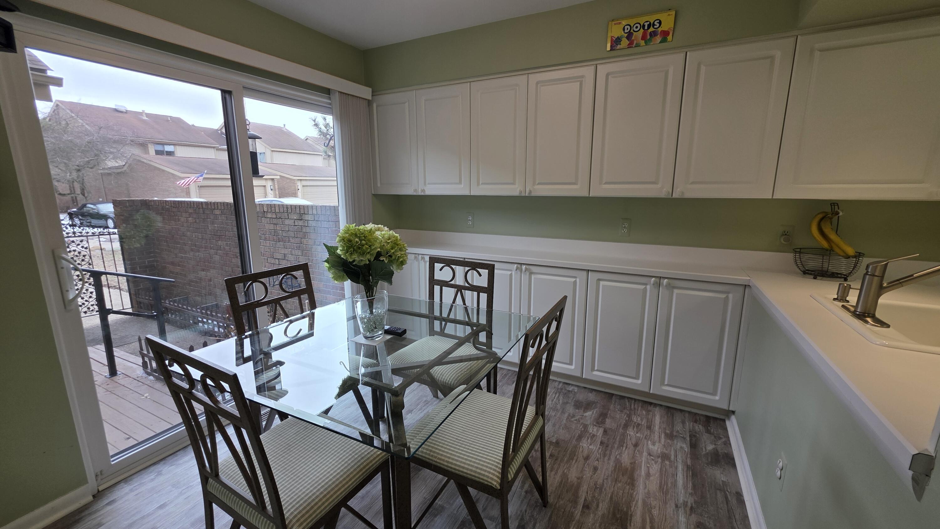 5256 Wright Way E West Bloomfield Charter Township MI 48322