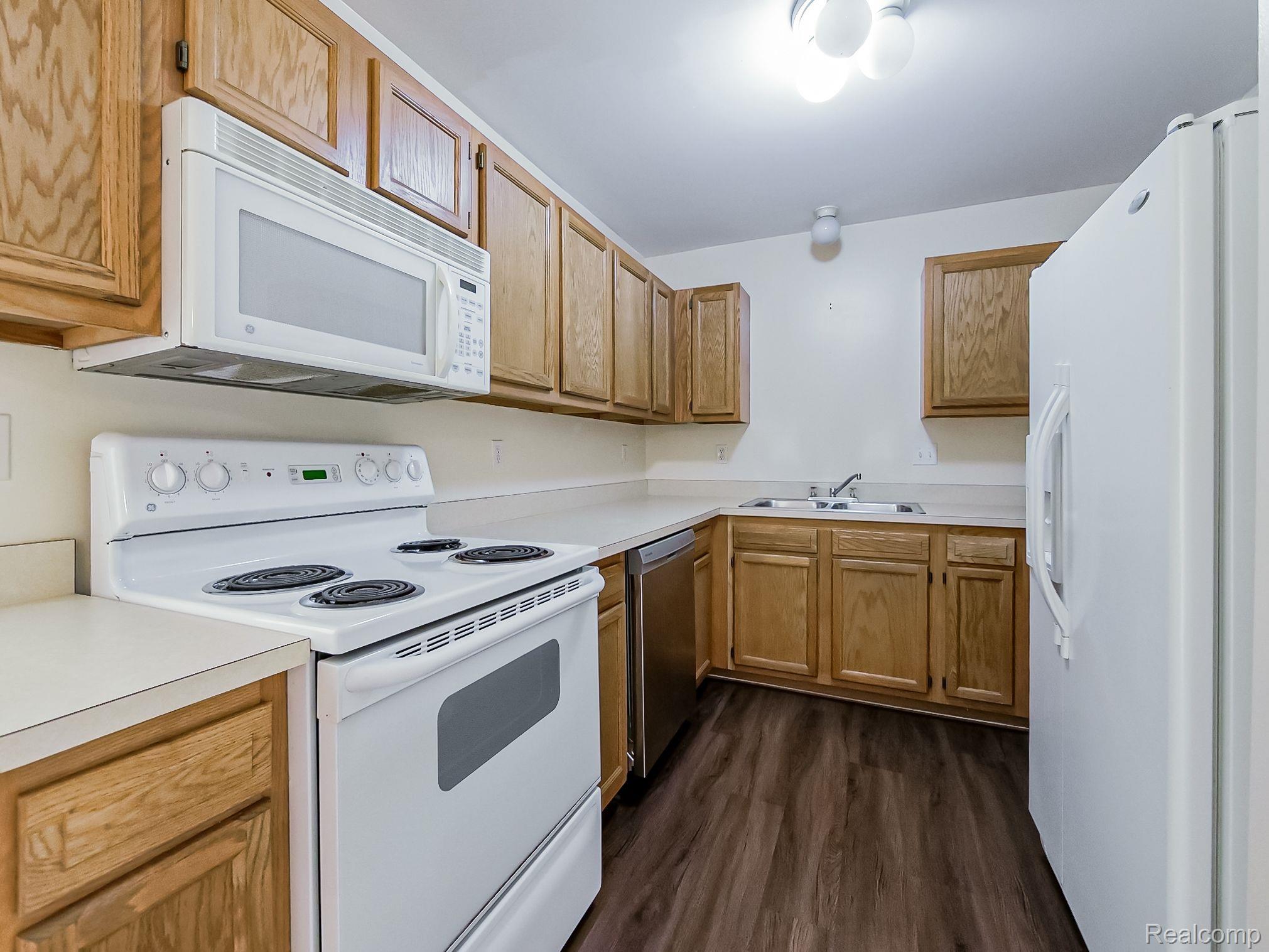 642 Lydia Lane Pontiac City MI 48341