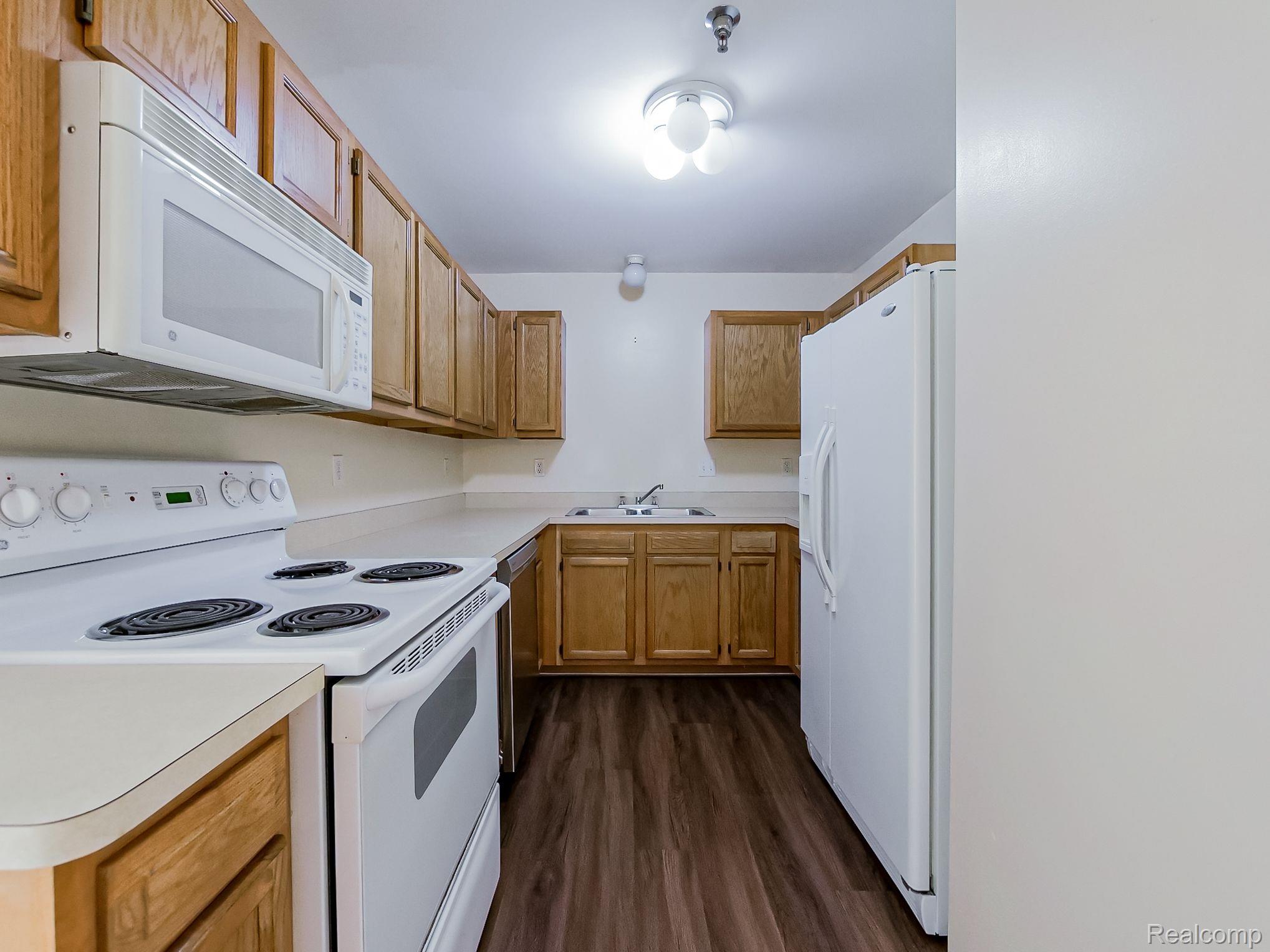 642 Lydia Lane Pontiac City MI 48341