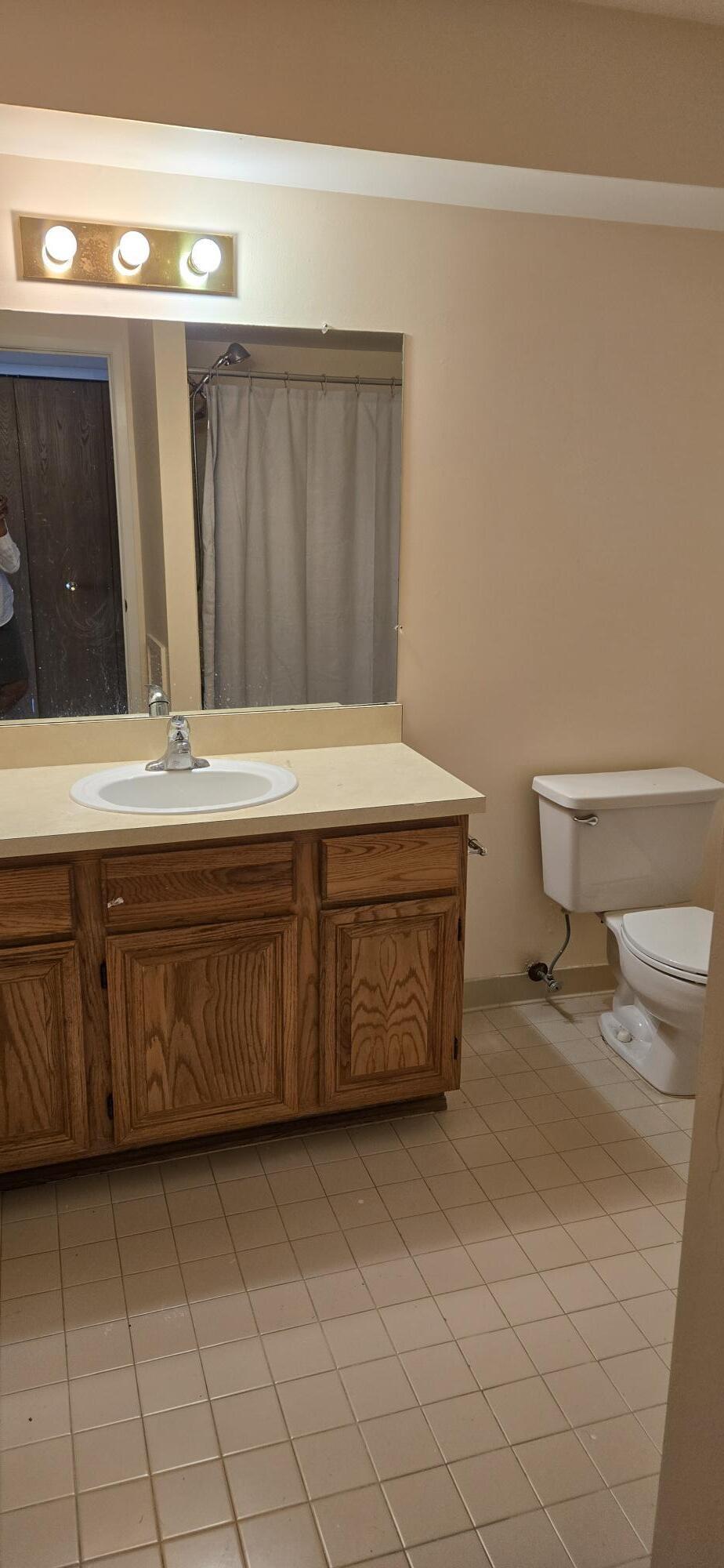 8688 Villa Lane Warren City MI 48093
