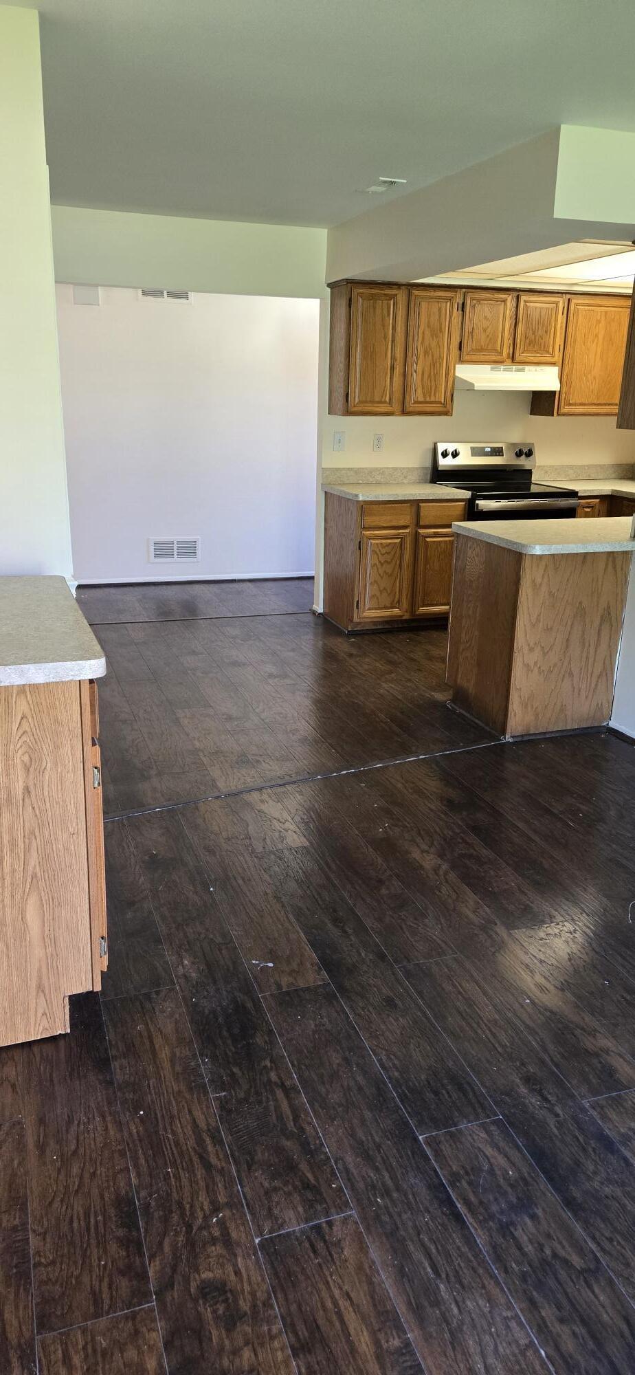 8688 Villa Lane Warren City MI 48093