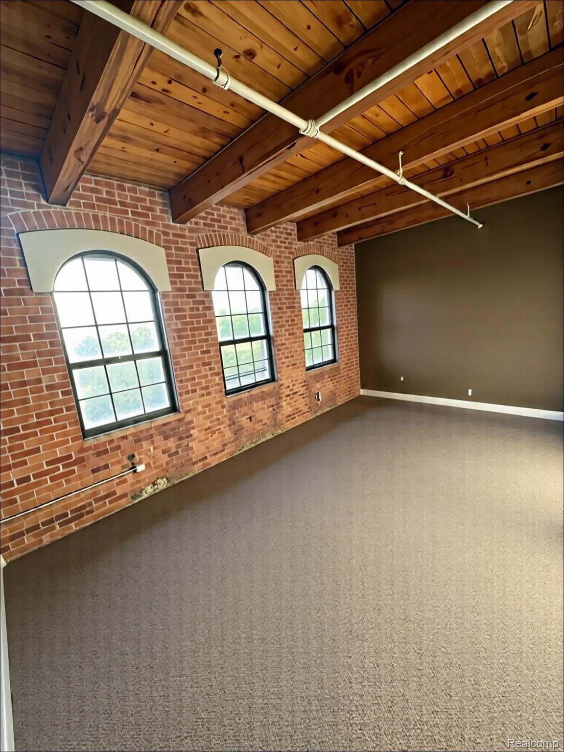 6533 E Jefferson Avenue Detroit City MI 48207
