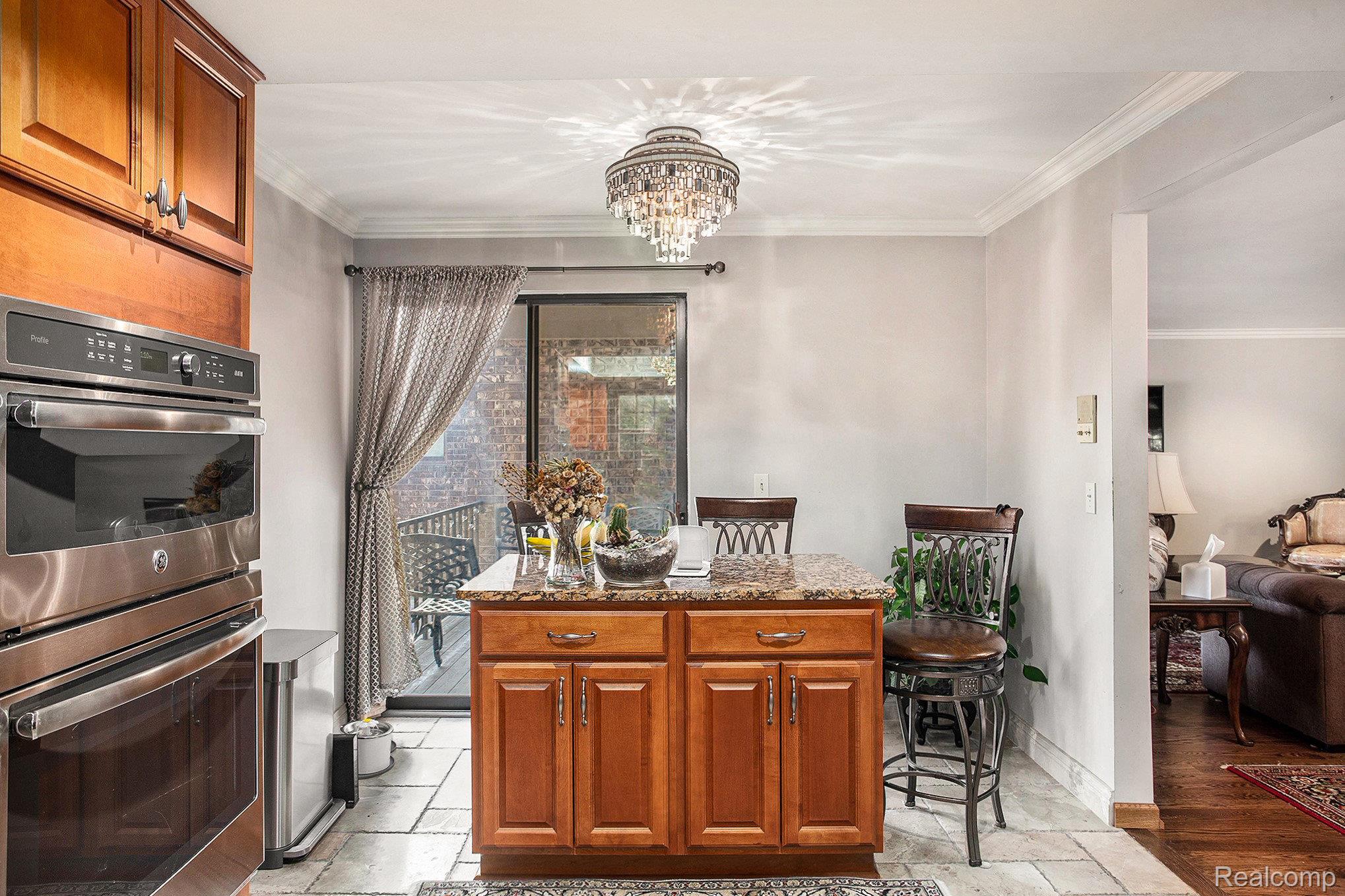 4408 Knightsbridge Lane West Bloomfield Charter Township MI 48323