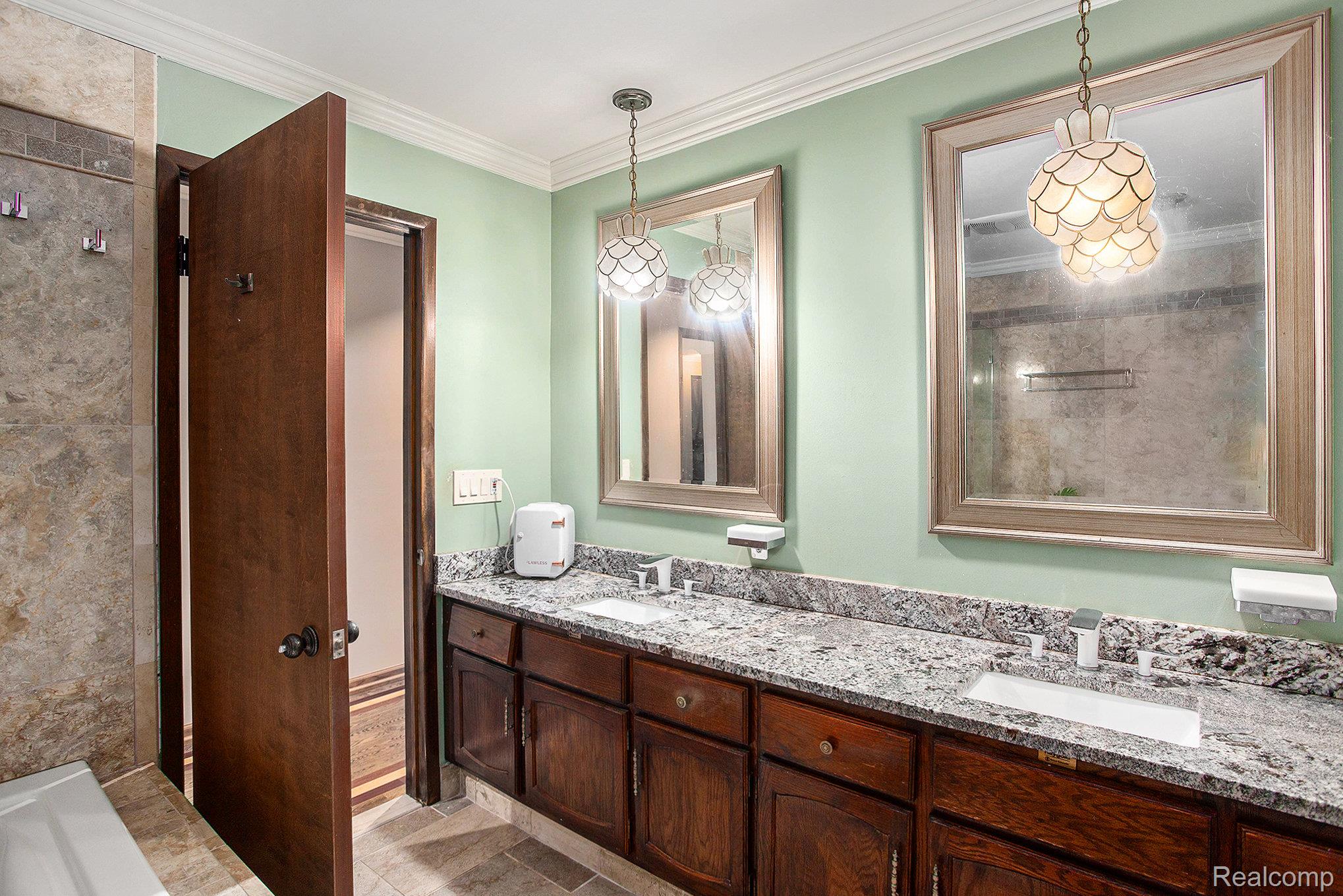 4408 Knightsbridge Lane West Bloomfield Charter Township MI 48323