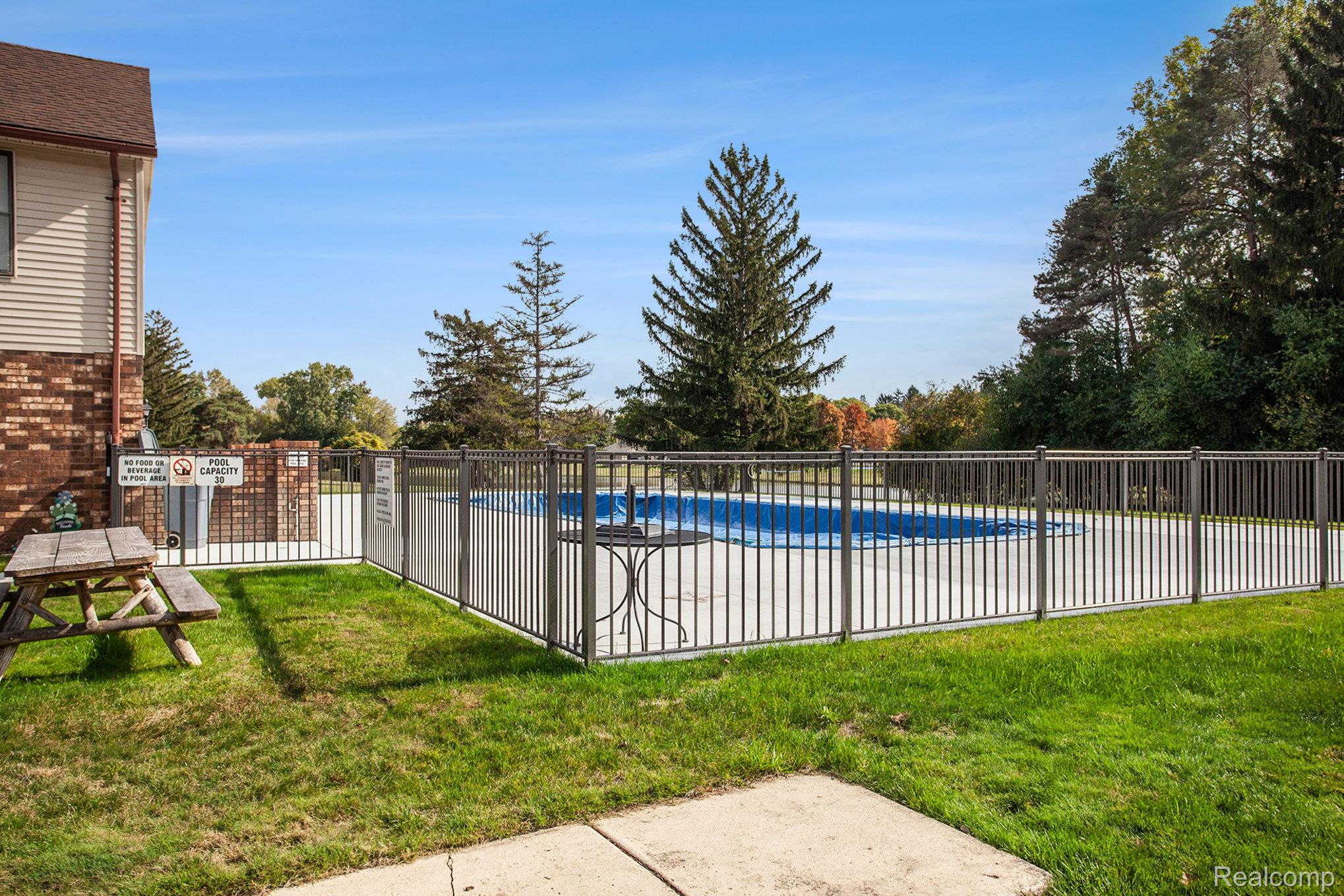 4408 Knightsbridge Lane West Bloomfield Charter Township MI 48323