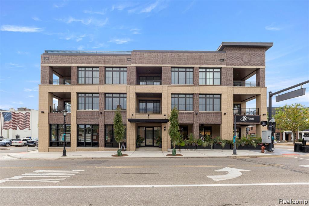 156 N Center Unit 201 Northville City MI 48167