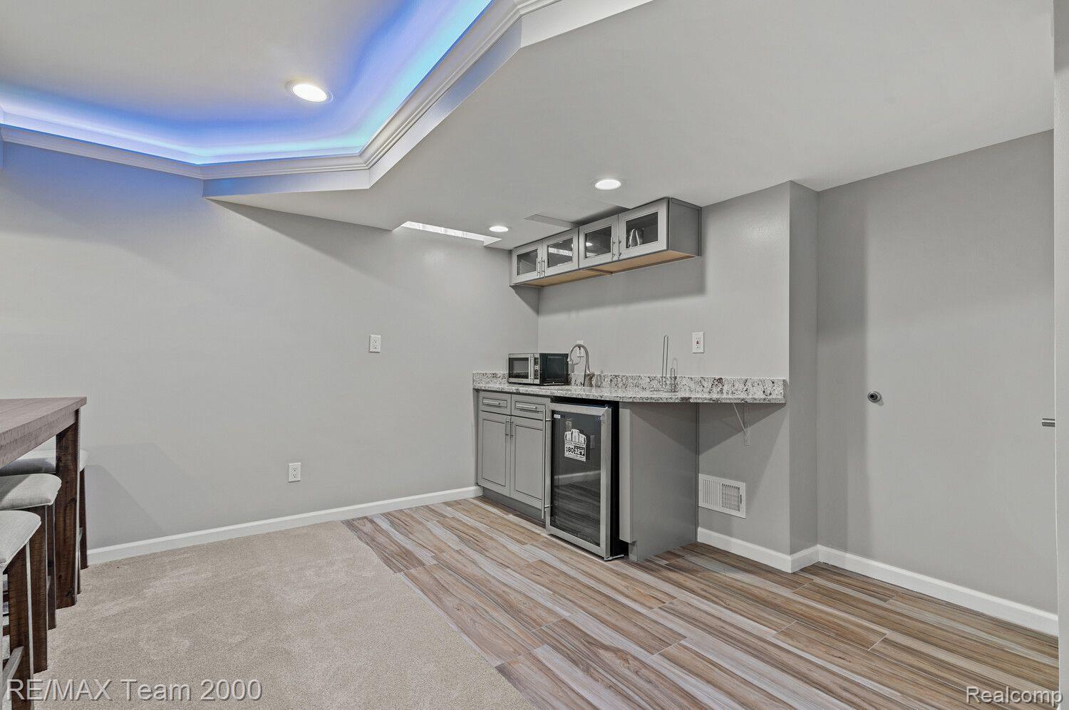 17 Scottsdale Dearborn City MI 48124