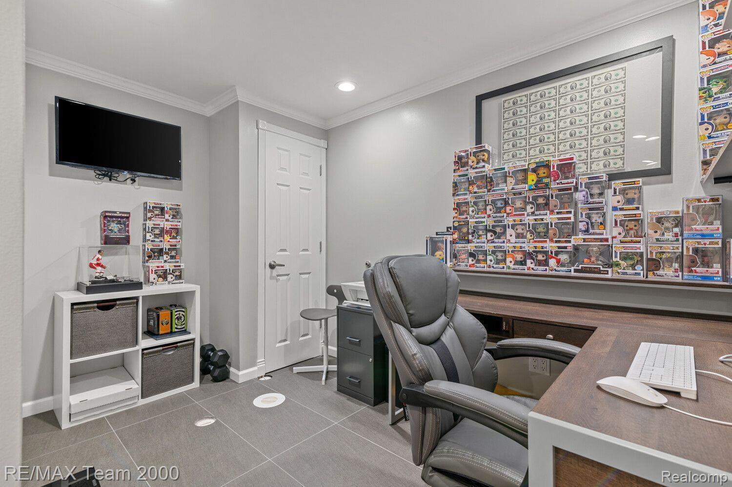 17 Scottsdale Dearborn City MI 48124