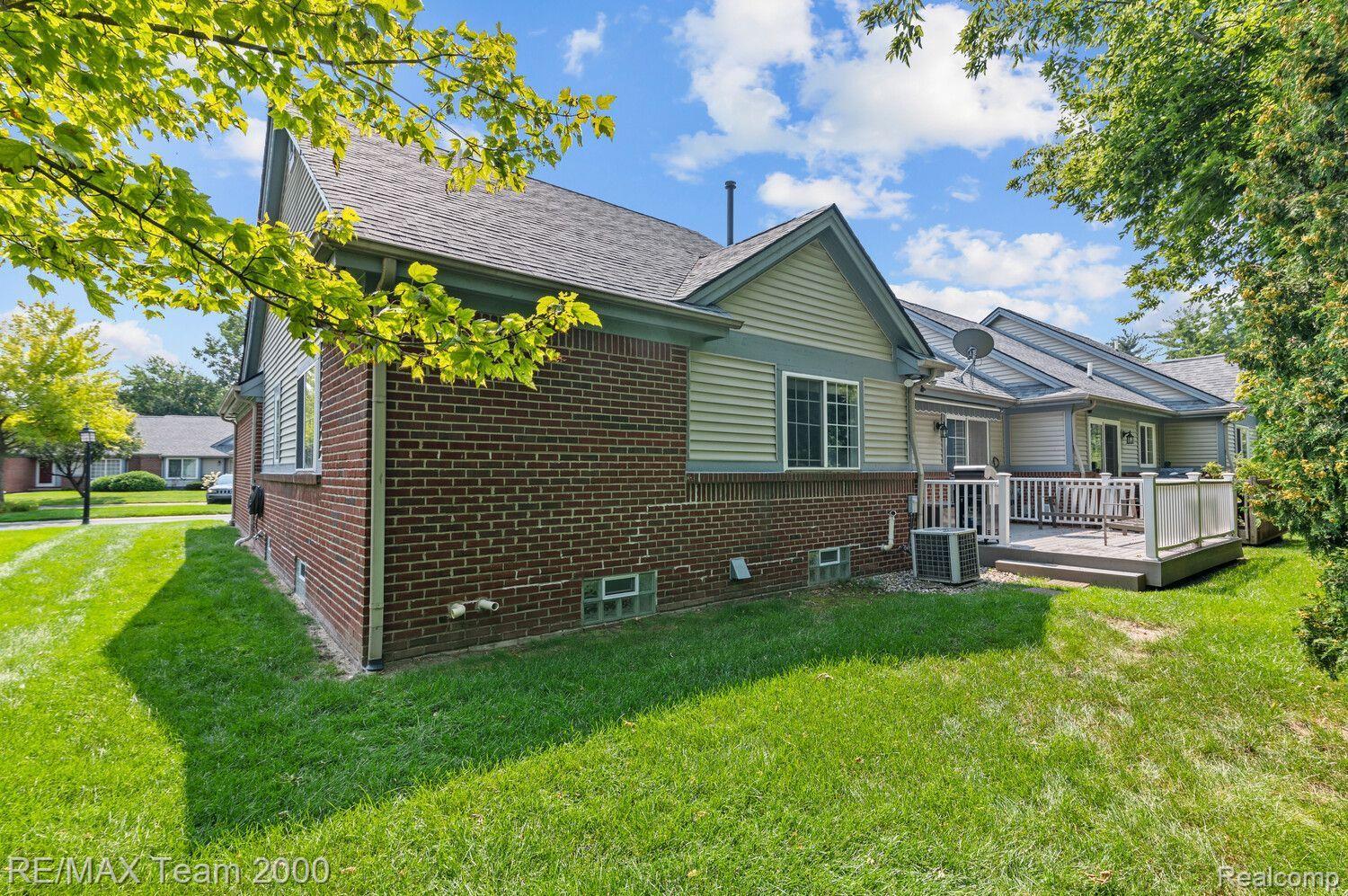 17 Scottsdale Dearborn City MI 48124