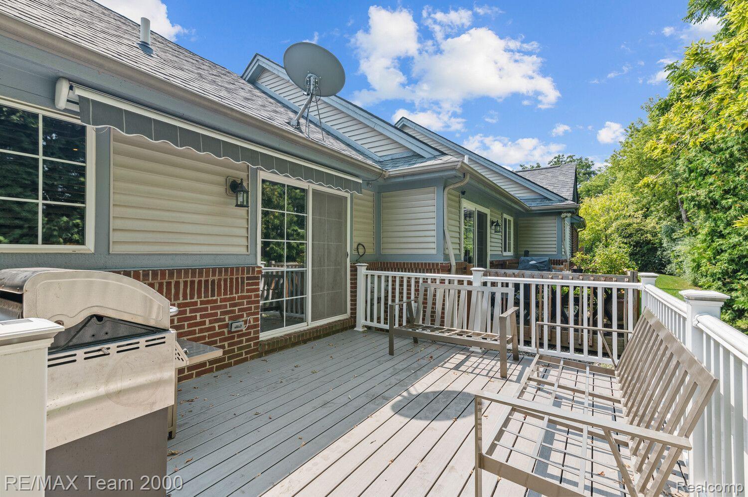 17 Scottsdale Dearborn City MI 48124