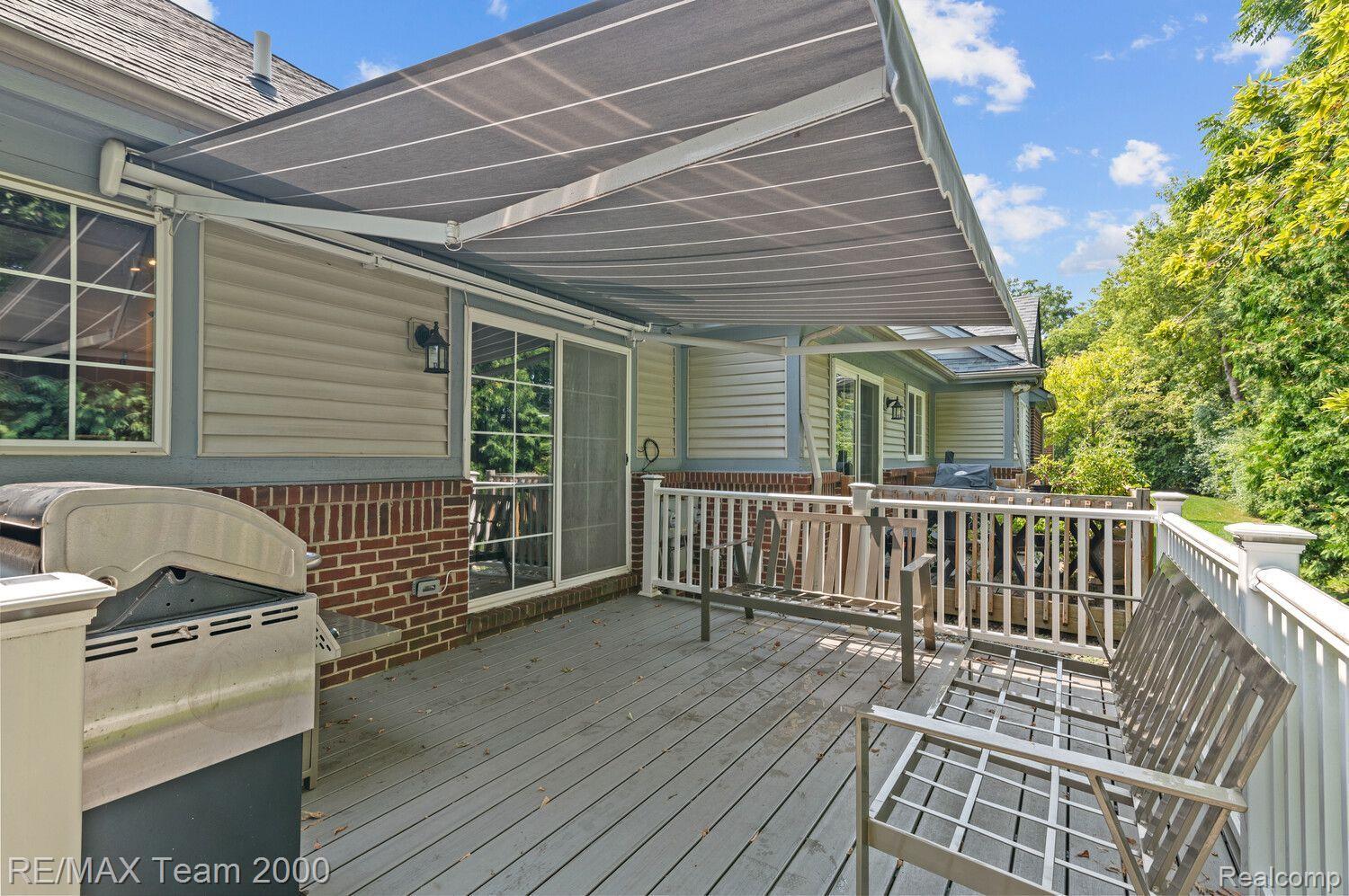 17 Scottsdale Dearborn City MI 48124