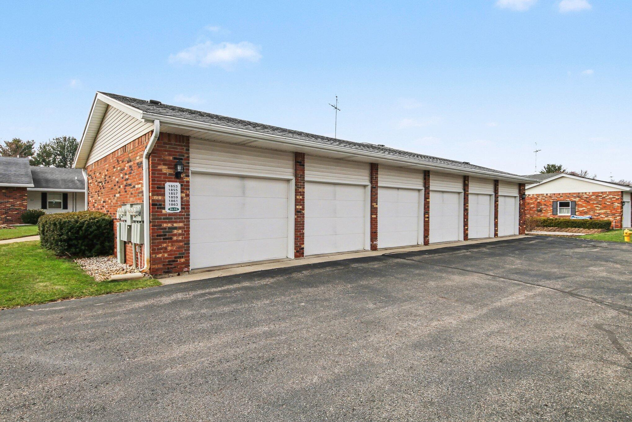 1853 Elizabeth Lane E Georgetown Charter Township MI 49428