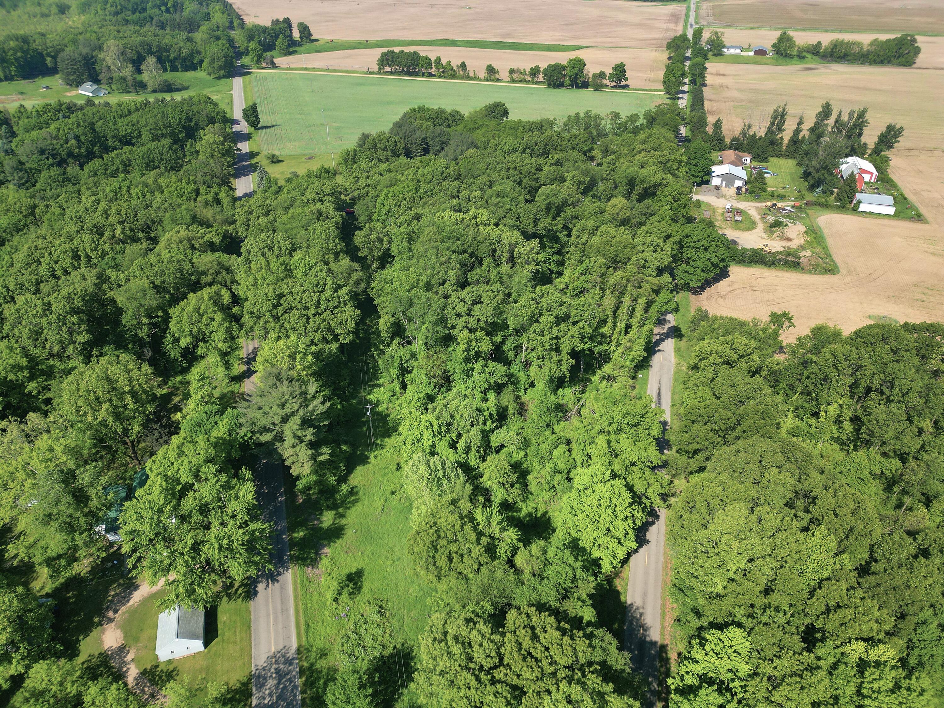 Ville Crooked Creek Road White Pigeon Township MI 49099