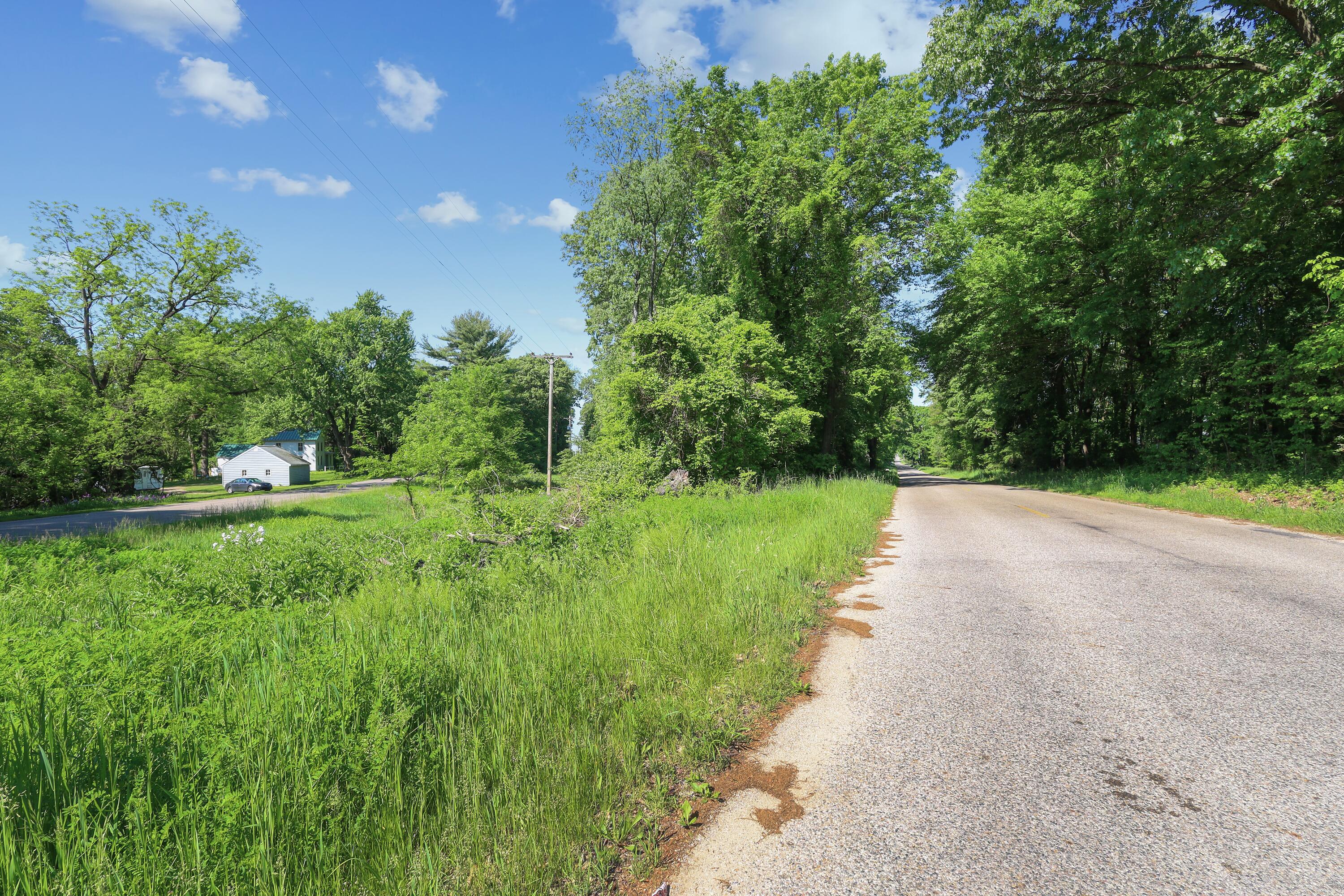 Ville Crooked Creek Road White Pigeon Township MI 49099