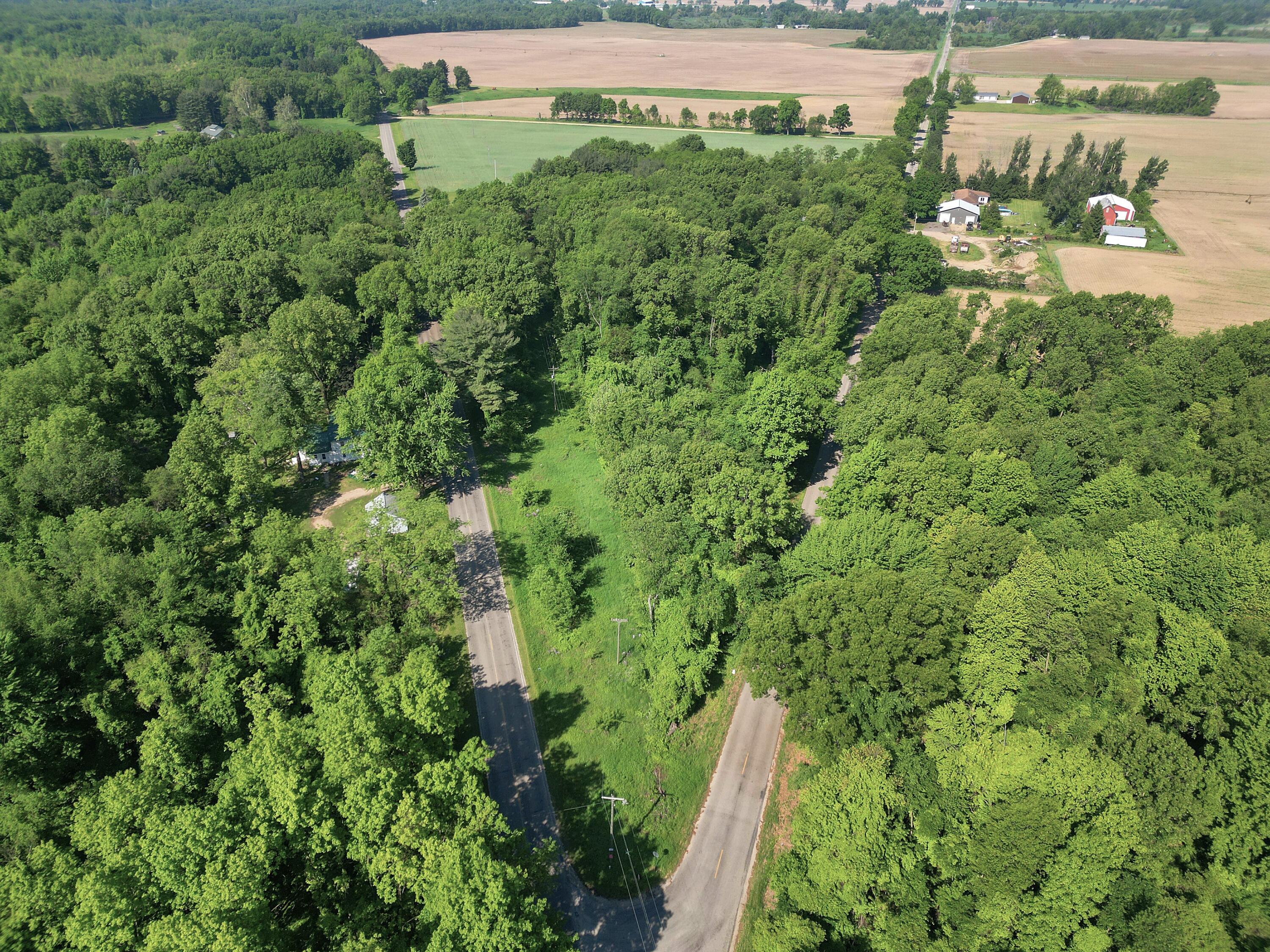 Ville Crooked Creek Road White Pigeon Township MI 49099