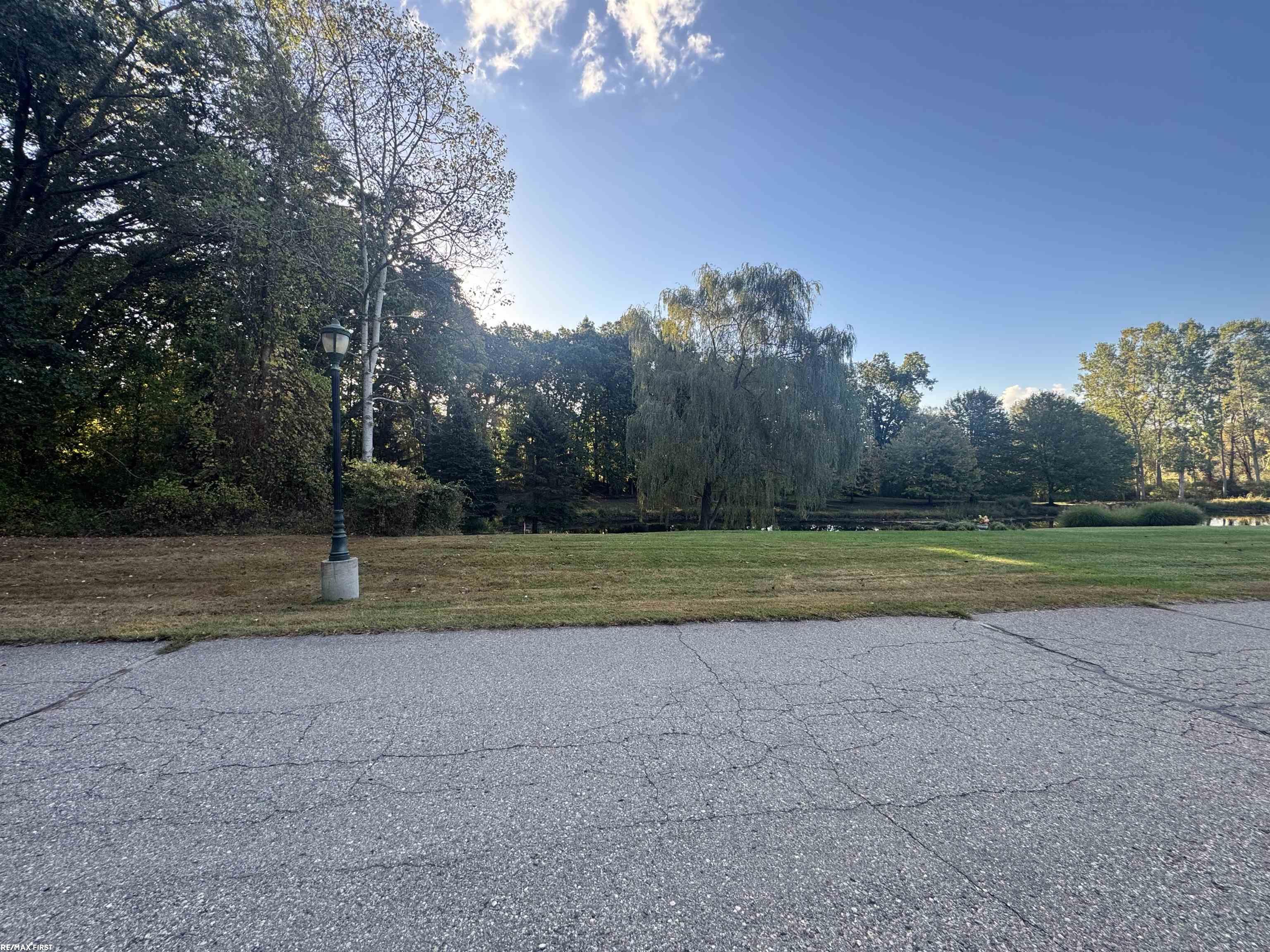0000 Round Lake Lane Leonard Village MI 48367