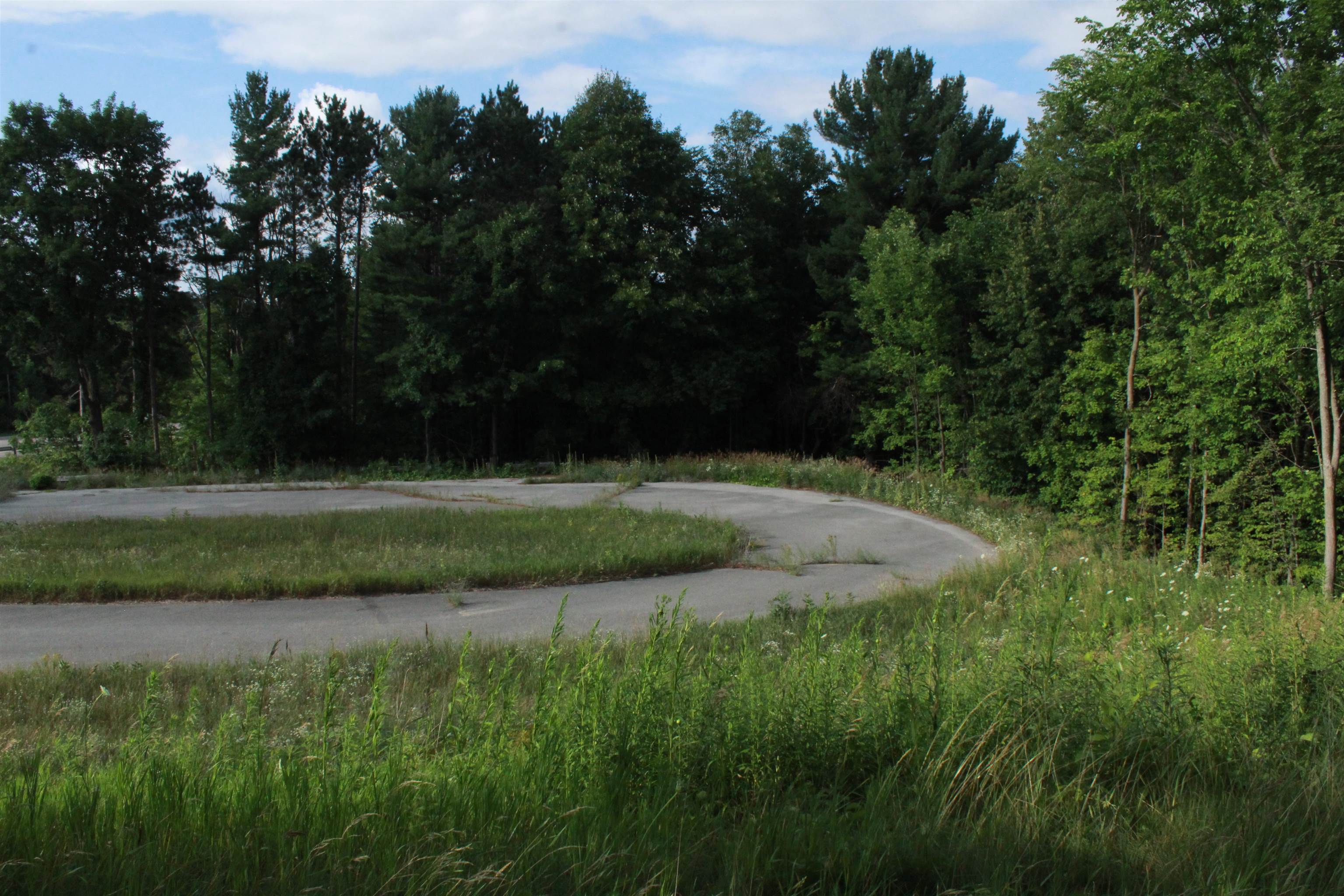1202 N Us-31 Garfield Charter Township MI 49685