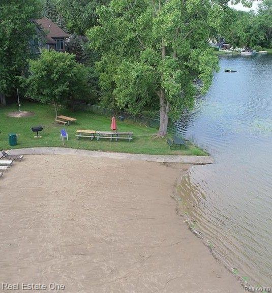 0000 Blue Jay Way West Bloomfield Charter Township MI 48322