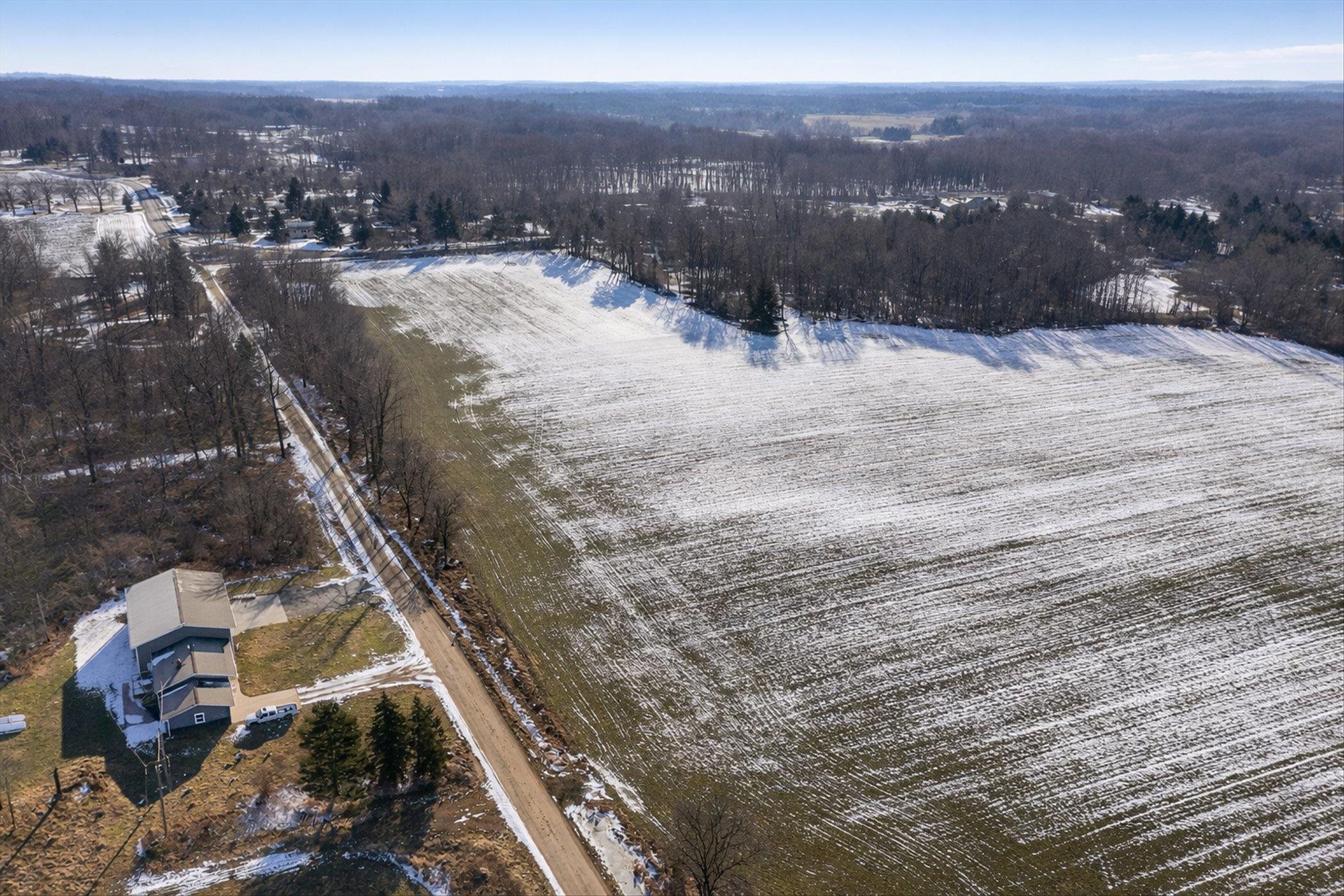 V/l E Chadwick Road Dewitt Charter Township MI 48820