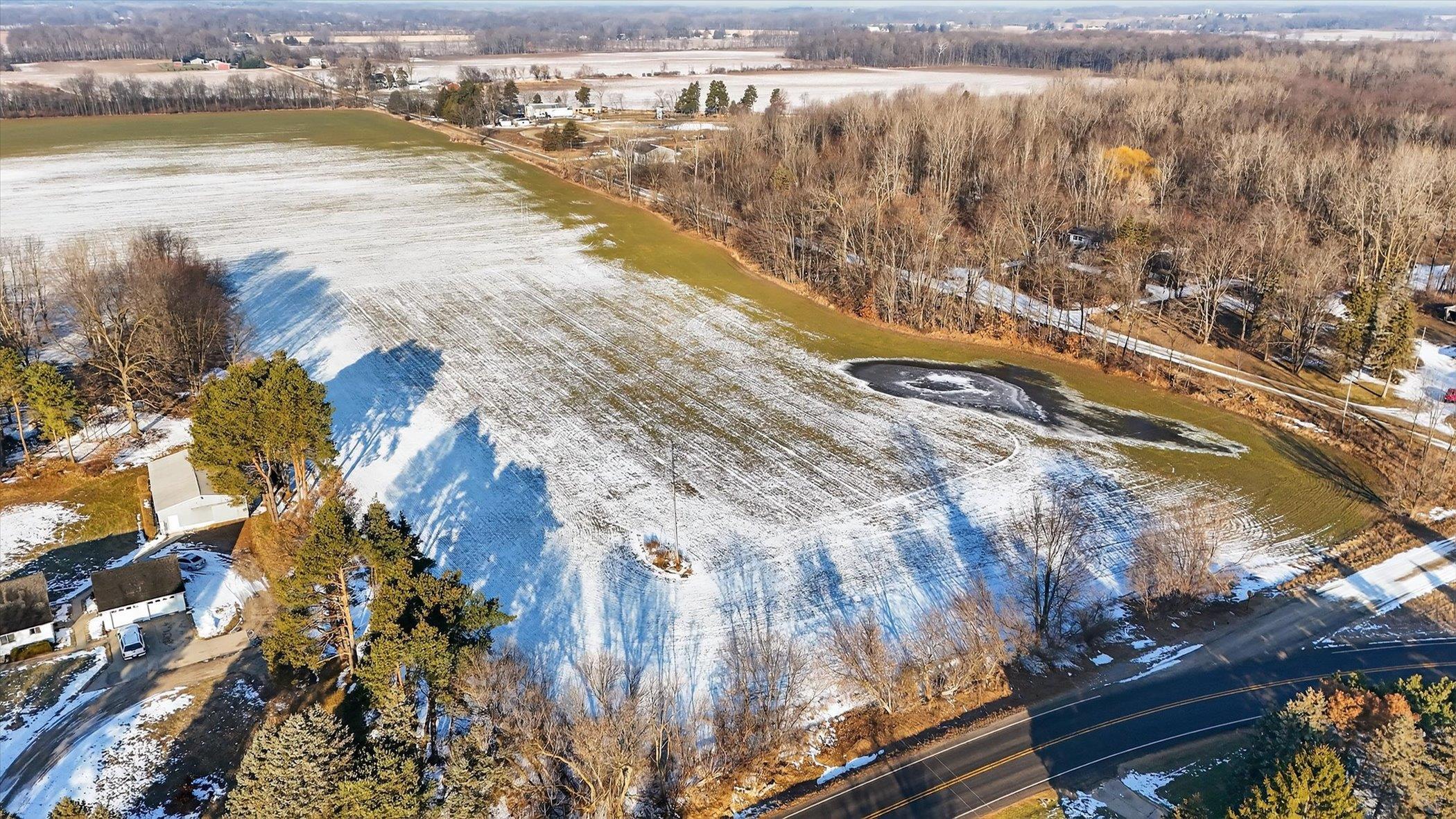 V/l E Chadwick Road Dewitt Charter Township MI 48820
