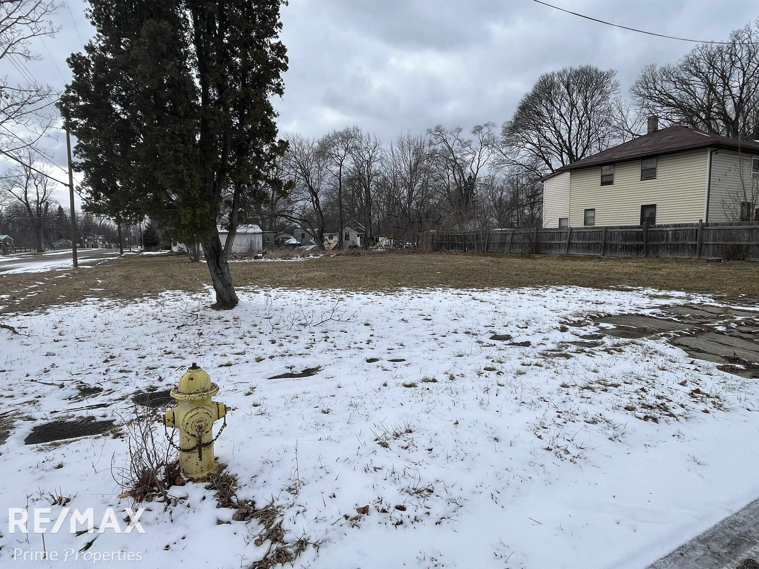 1501 Arlington Avenue Flint City MI 48506