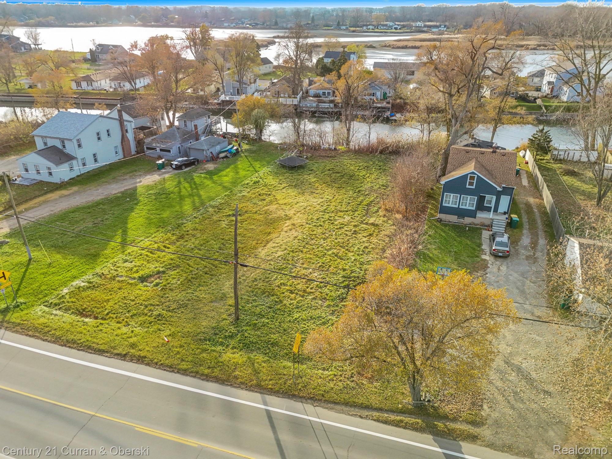 5 W Jefferson Avenue Brownstown Charter Township MI 48173